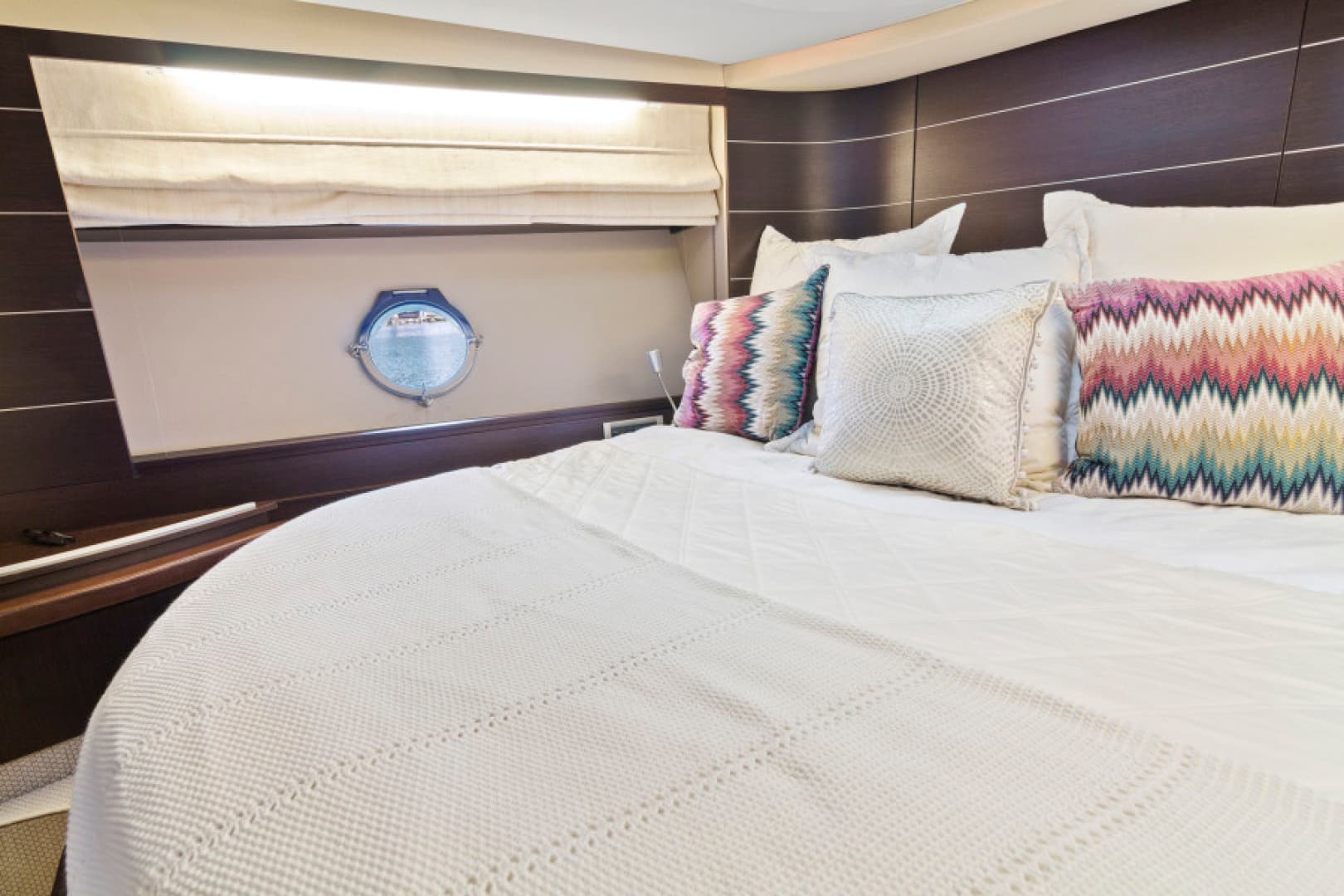 2009 Azimut 68S - Image 21