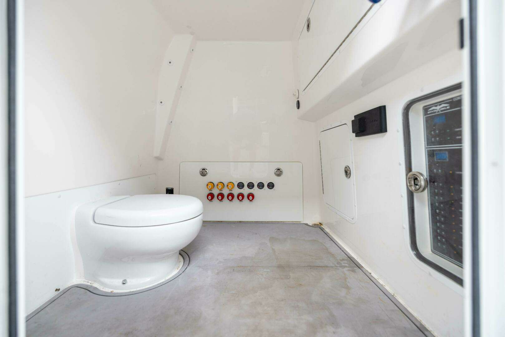 2024 Invincible 35’ Catamaran - Image 37
