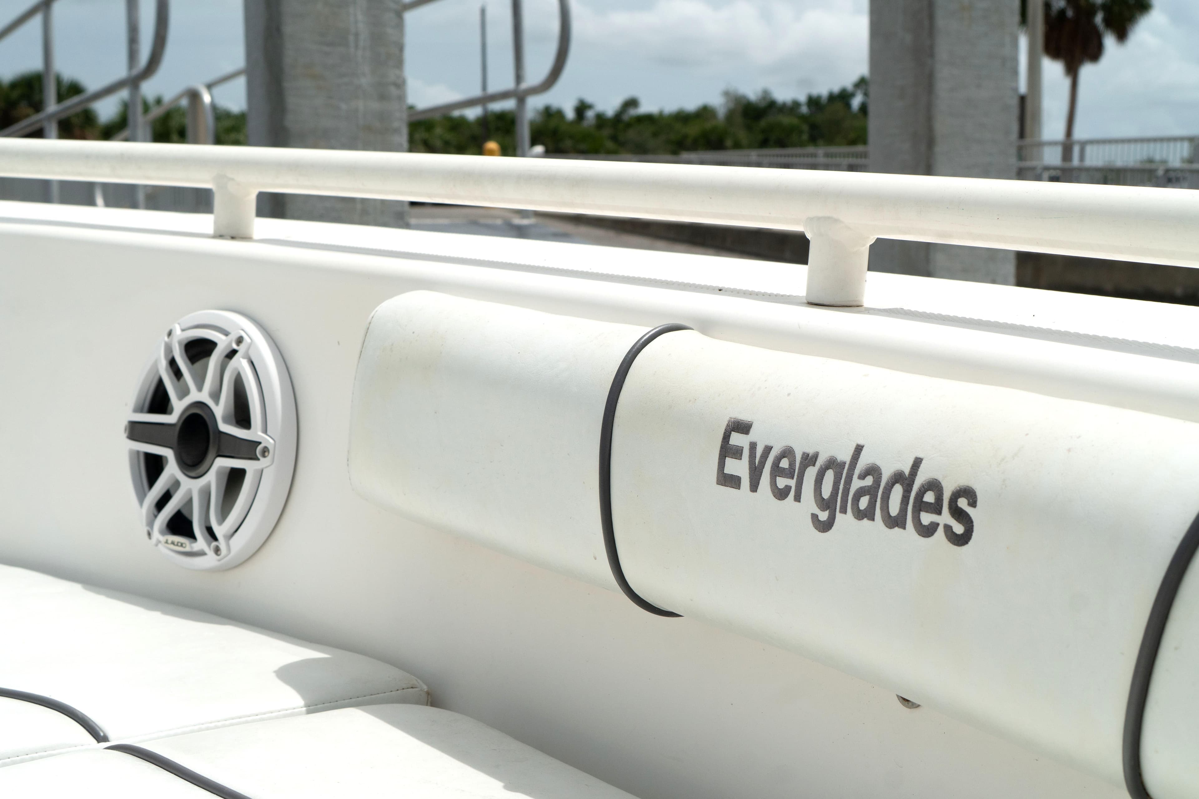 2007 Everglades 243 Center Console boat interior with speaker and branding.