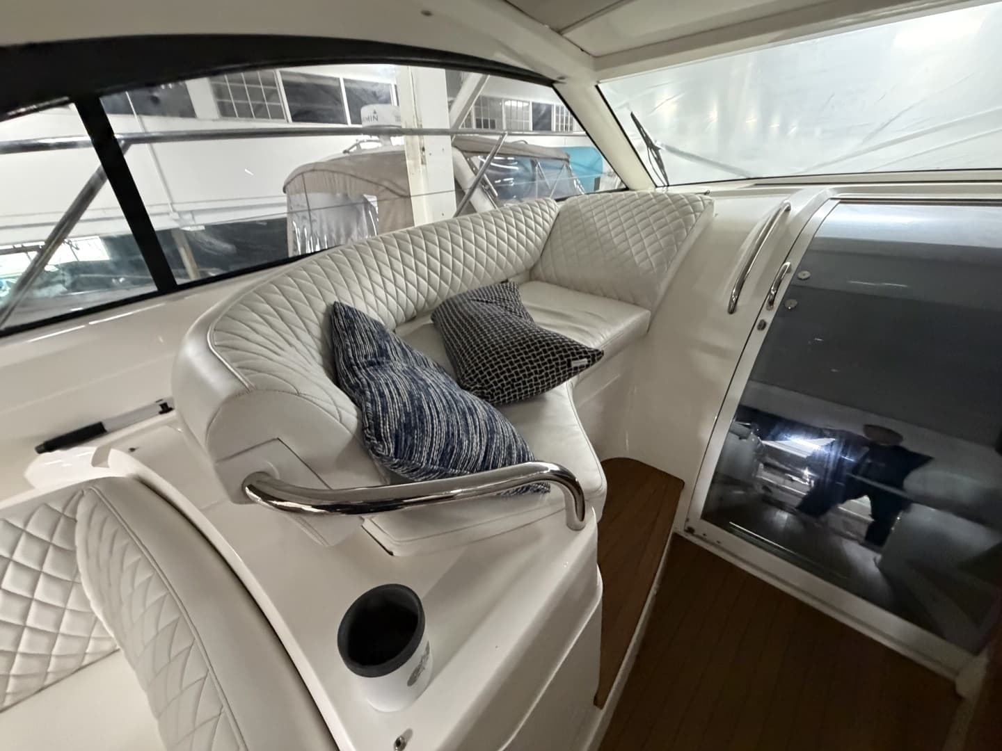 2013 Princess V39 - Image 7
