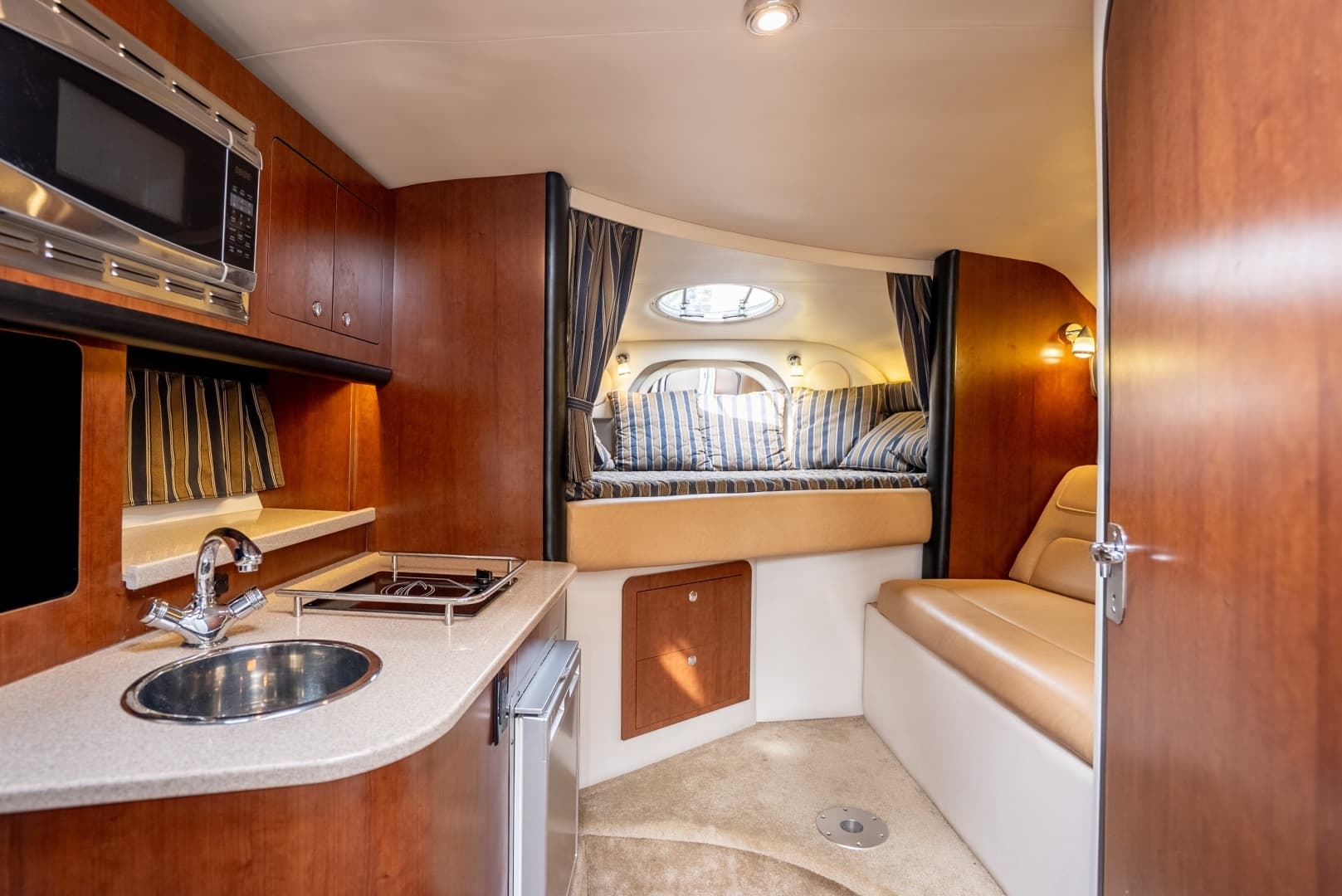 2016 Crownline 294 CR - Image 18