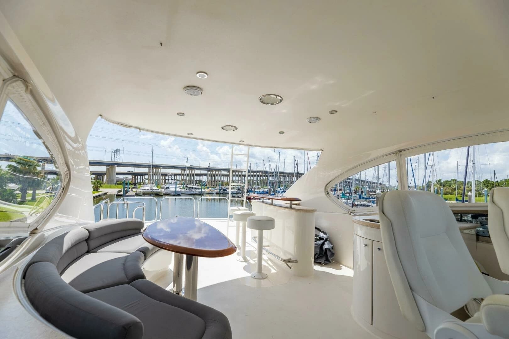 2007 Lazzara Yachts 74 Motor Yacht - Image 96