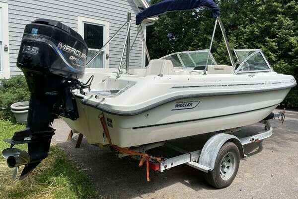 1998 Boston Whaler Ventura 180 - Image 1