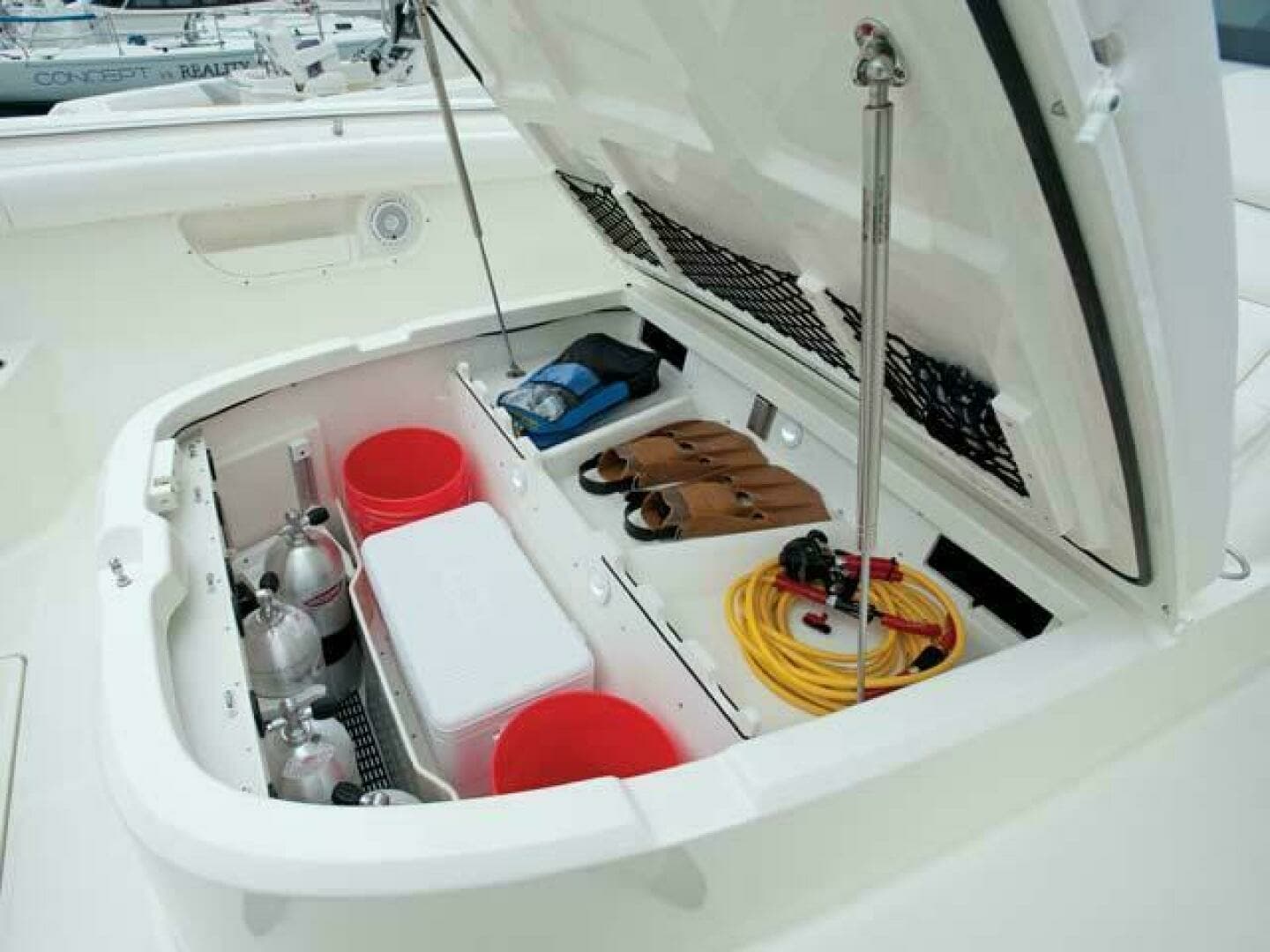 2014 Boston Whaler 370 Outrage - Image 5