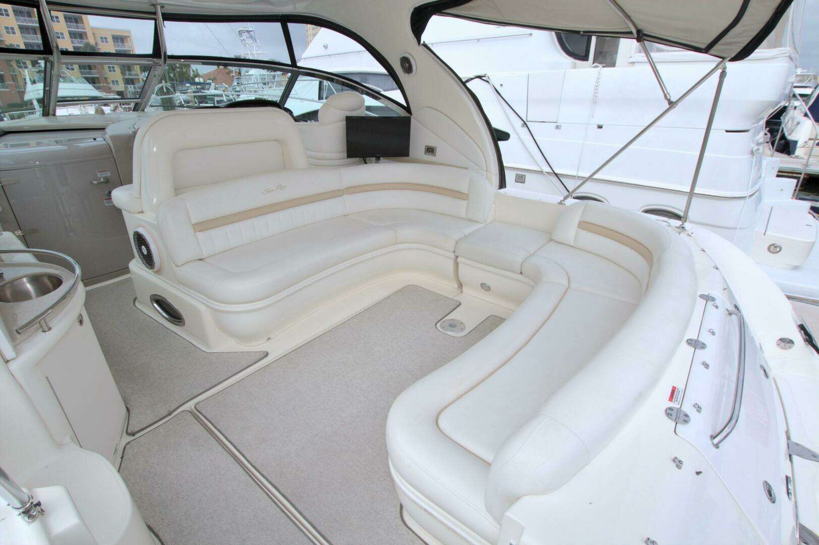 2009 Sea Ray 44 Sundancer - Image 14