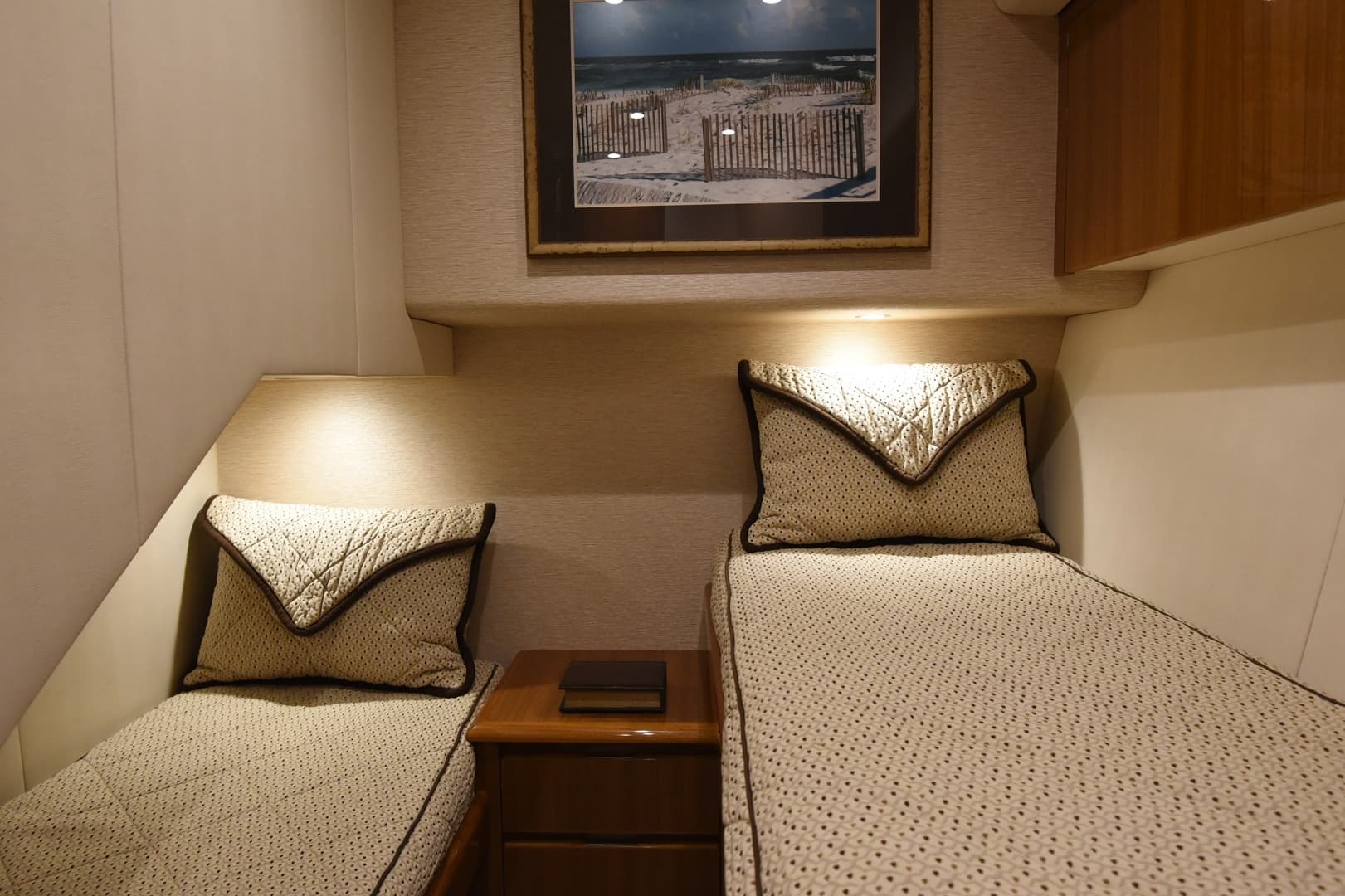 2016 Viking 55 Convertible - Image 20