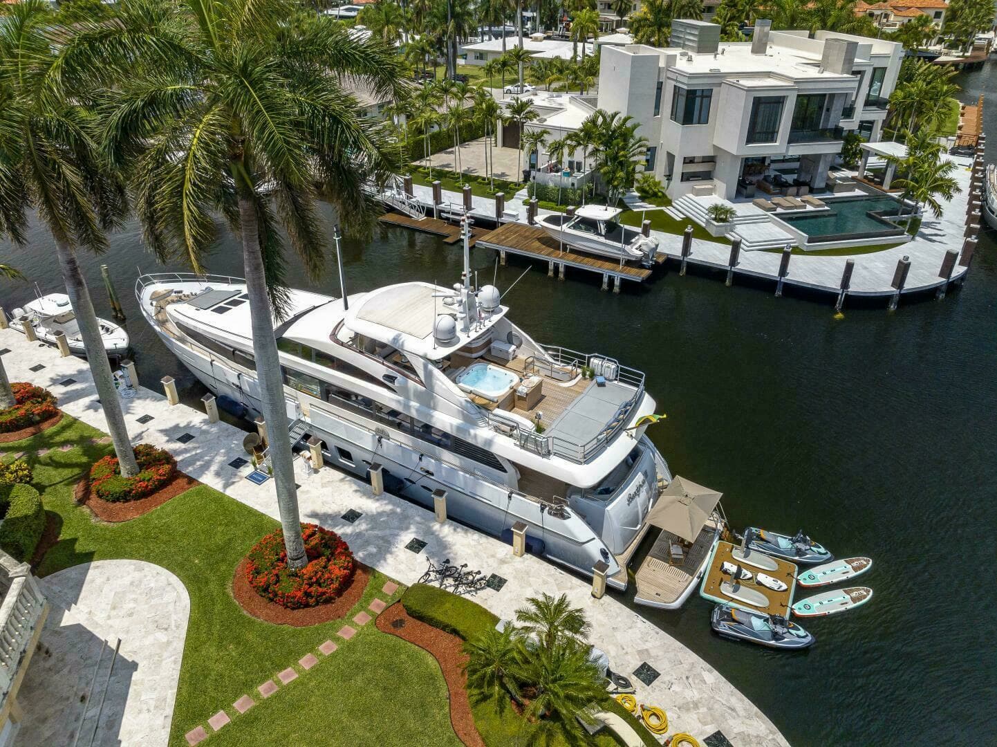 2012 Princess 32M - Image 81