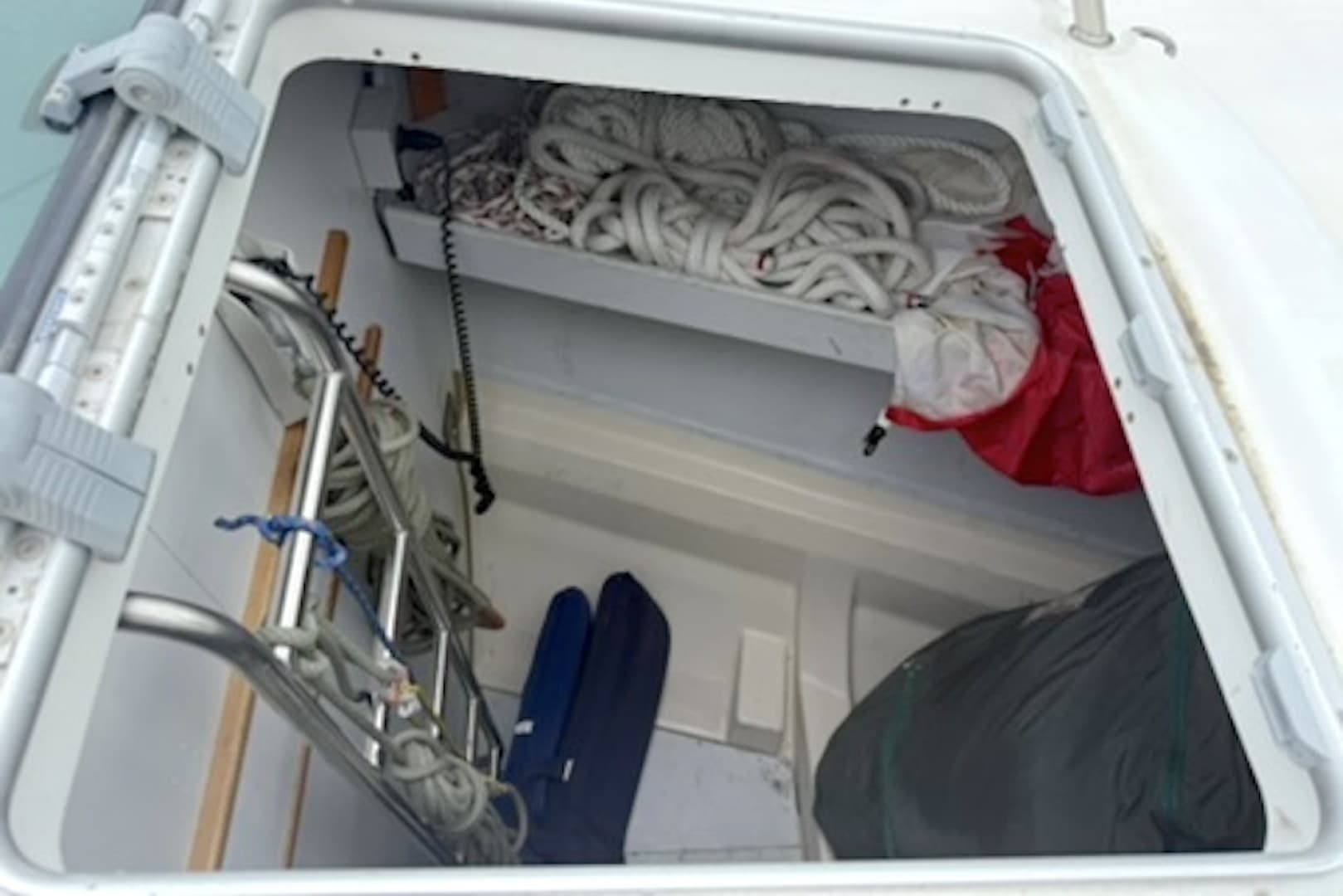 2001 Beneteau — - Image 8