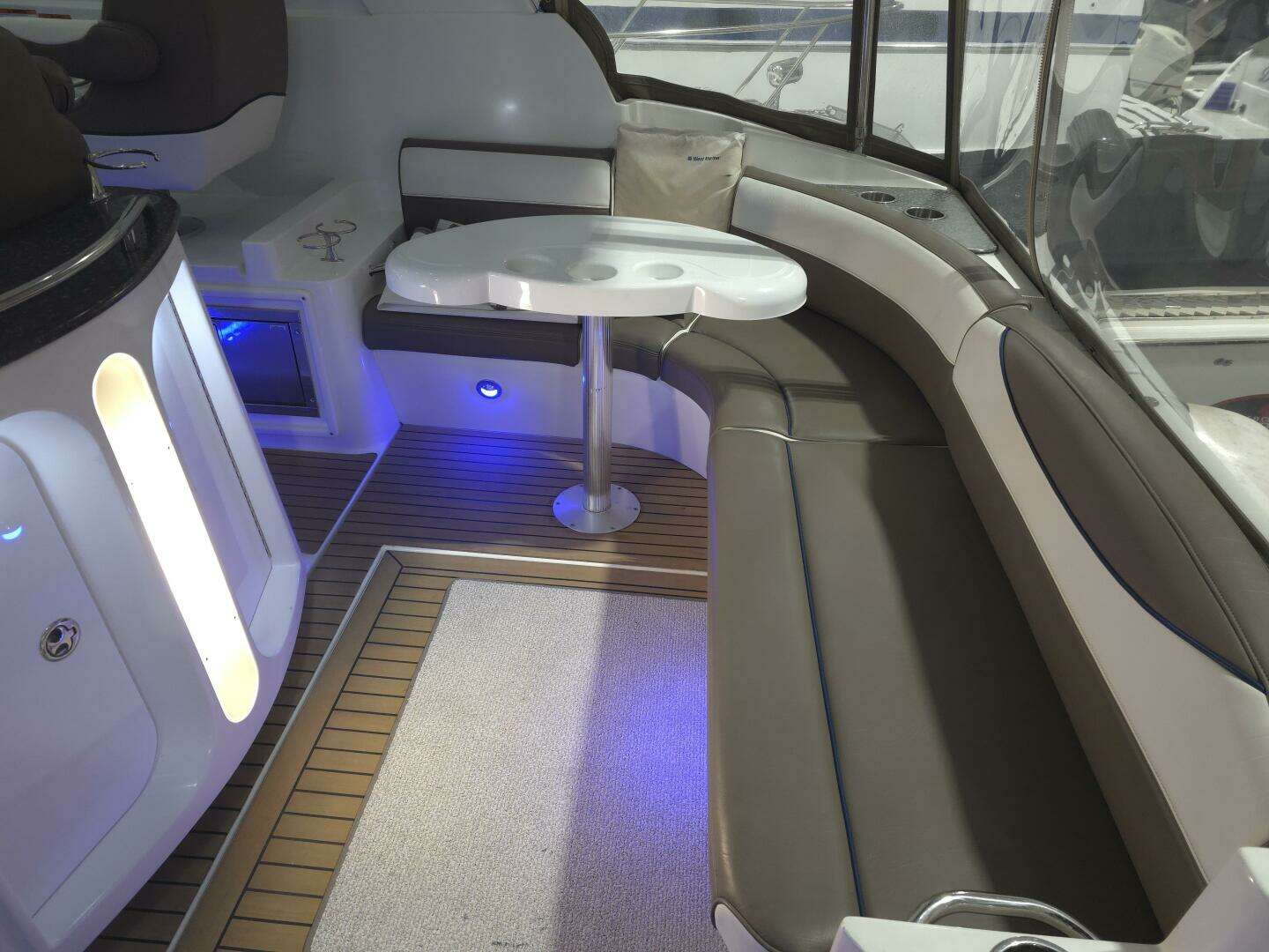 2008 Cruisers Yachts — - Image 33