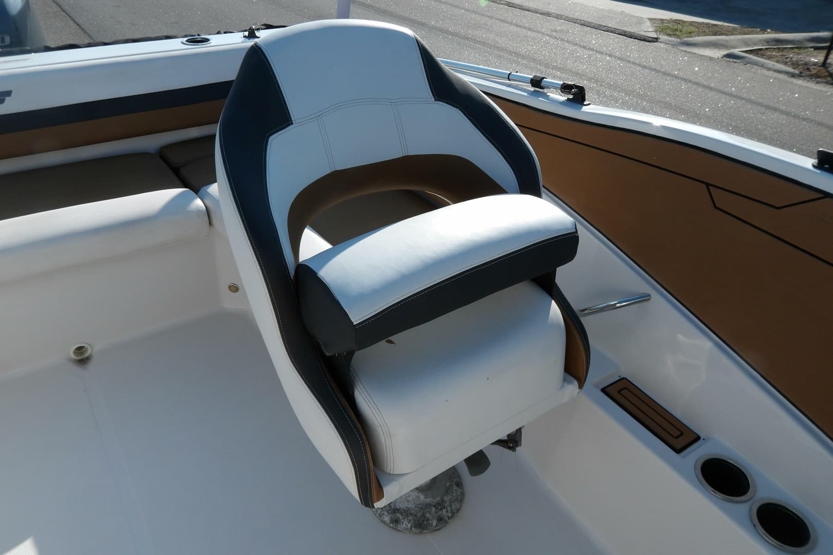 2022 Starcraft 1900 RE Limited - Image 22
