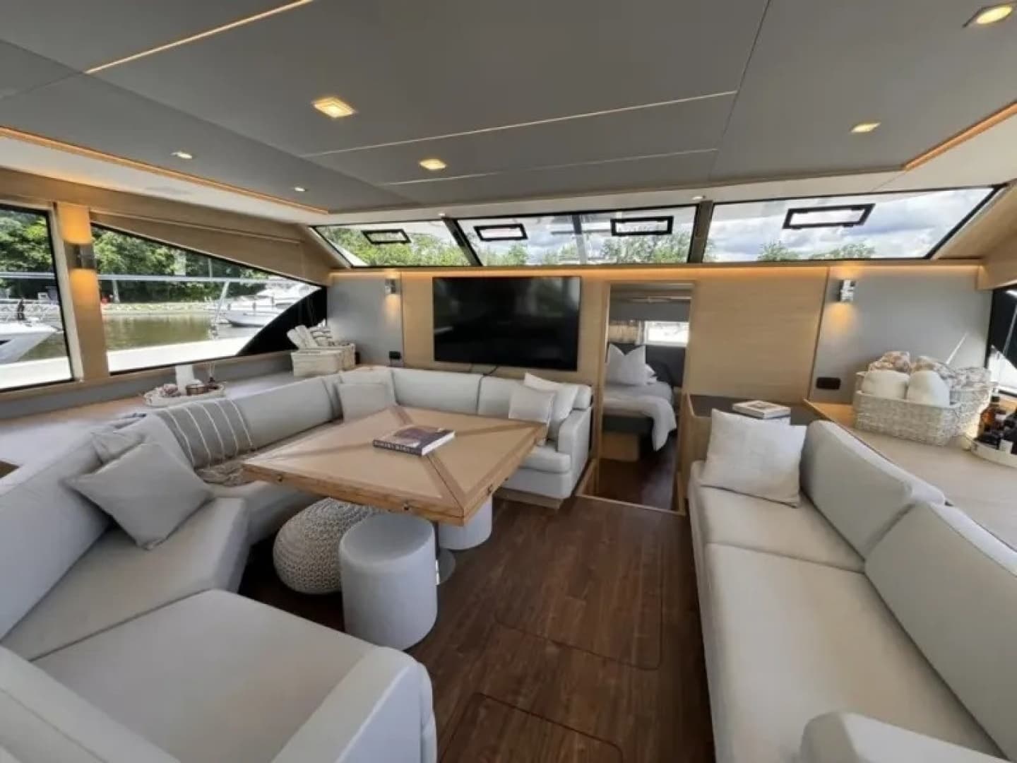 2024 Aquila 54 YACHT - Image 25