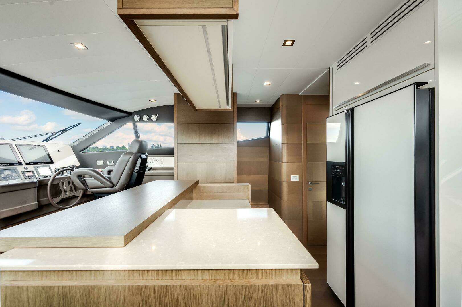 2014 Ferretti Yachts 870 - Image 18