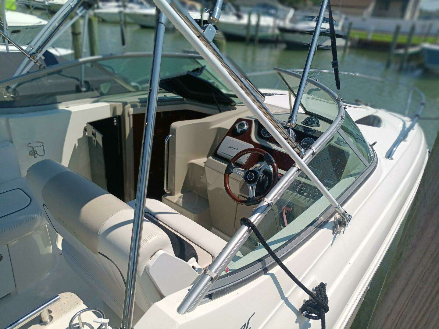 2010 Sea Ray 260 Sundancer - Image 6