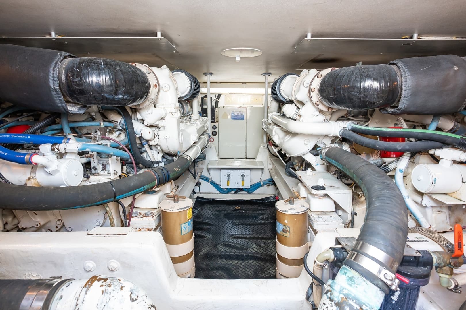 1998 Viking 47 Convertible - Image 46