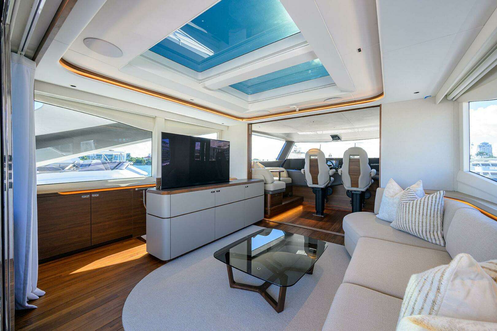 2027 Princess X80 - Image 3