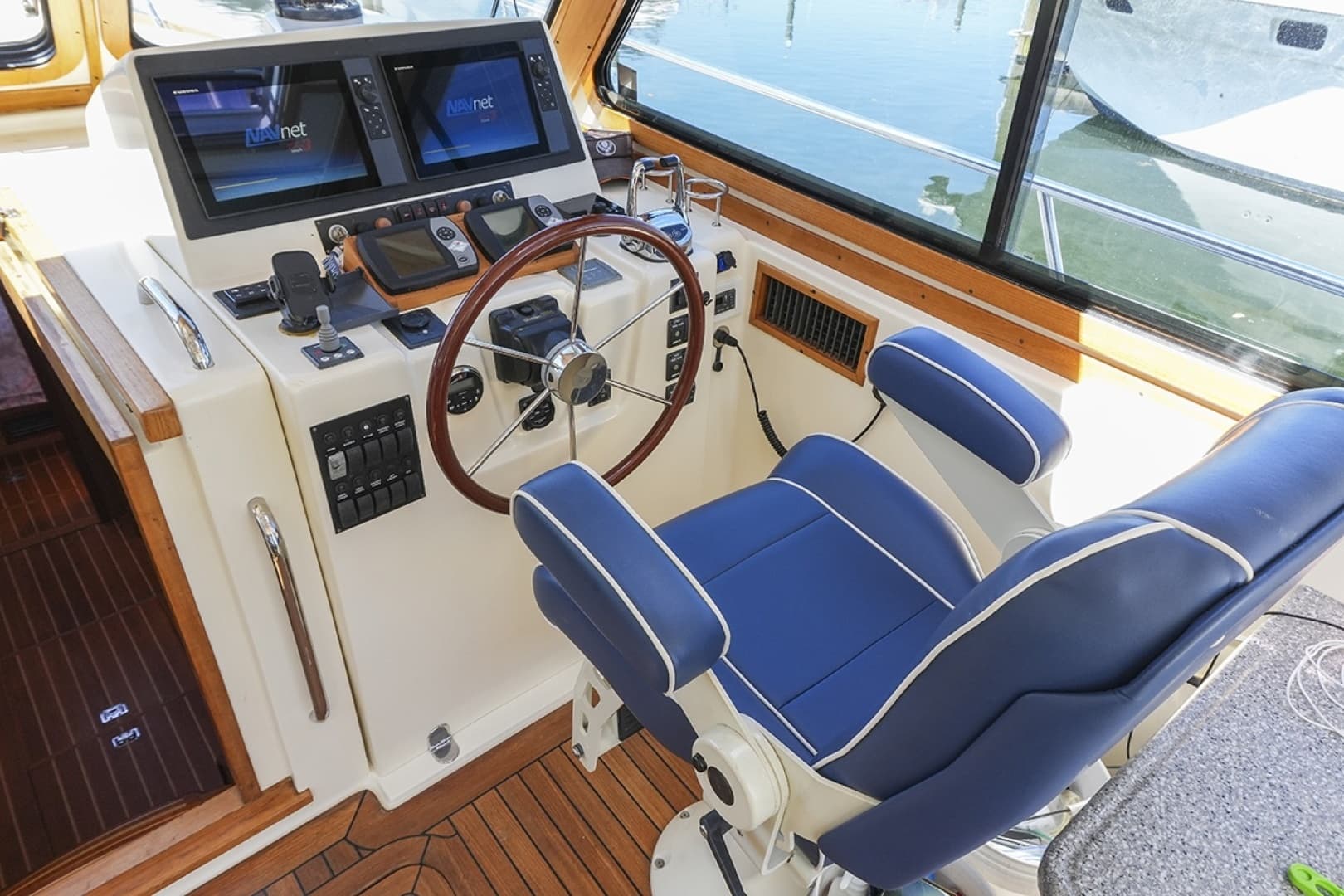 2006 Sabre 38 Hard Top Express - Image 17