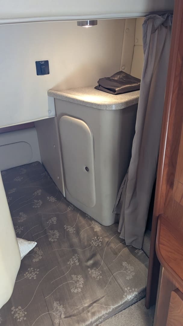 2008 Rinker 300 Express - Image 15