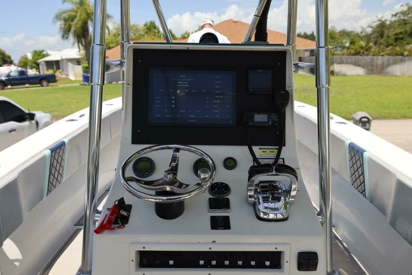 2001 Contender 27 Open - Image 22