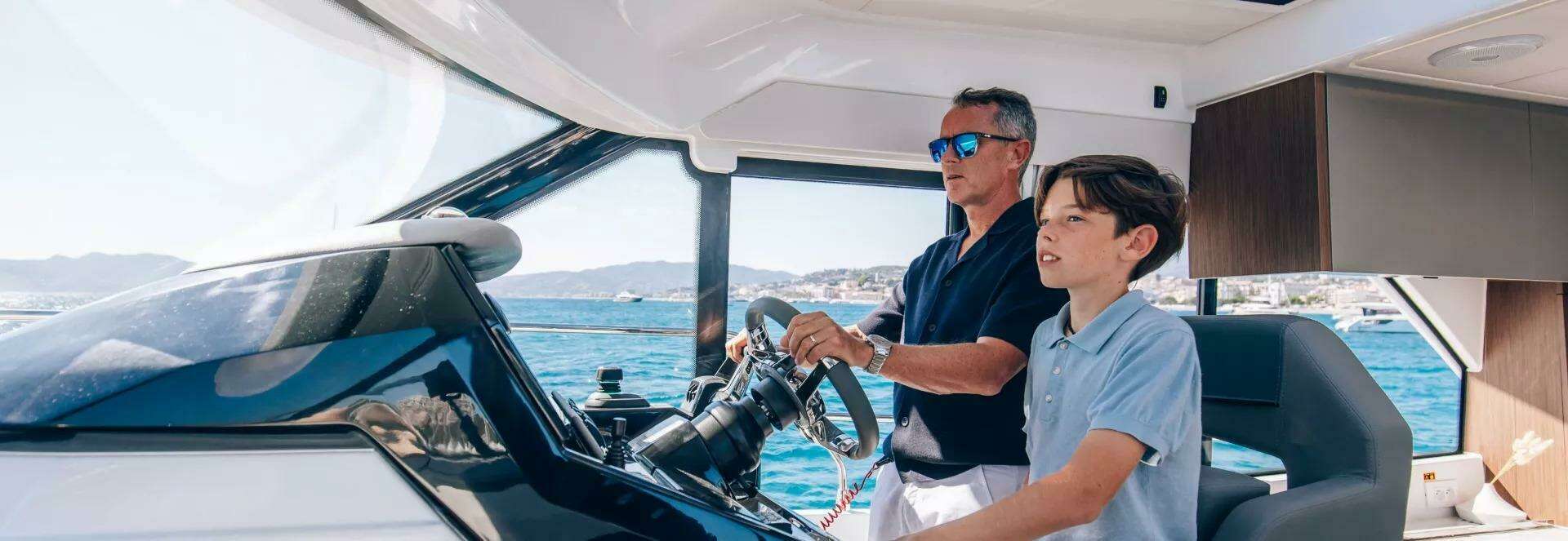2026 Beneteau Antares 12 Coupe - Image 11