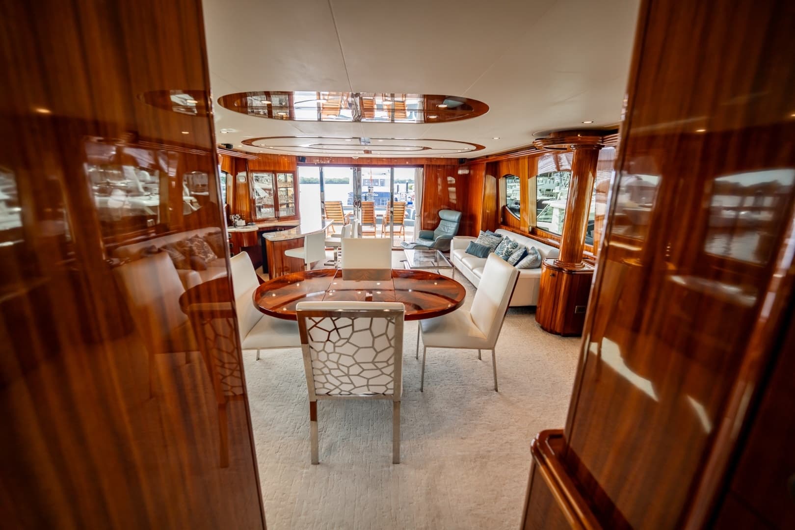 2012 Hatteras — - Image 21