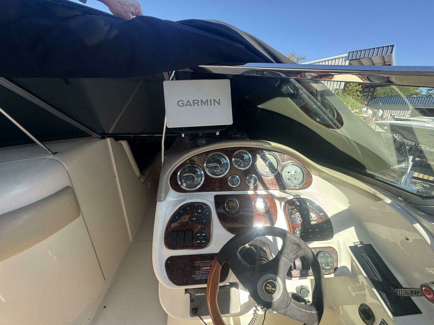 2002 Sea Ray 290 Bowrider - Image 12