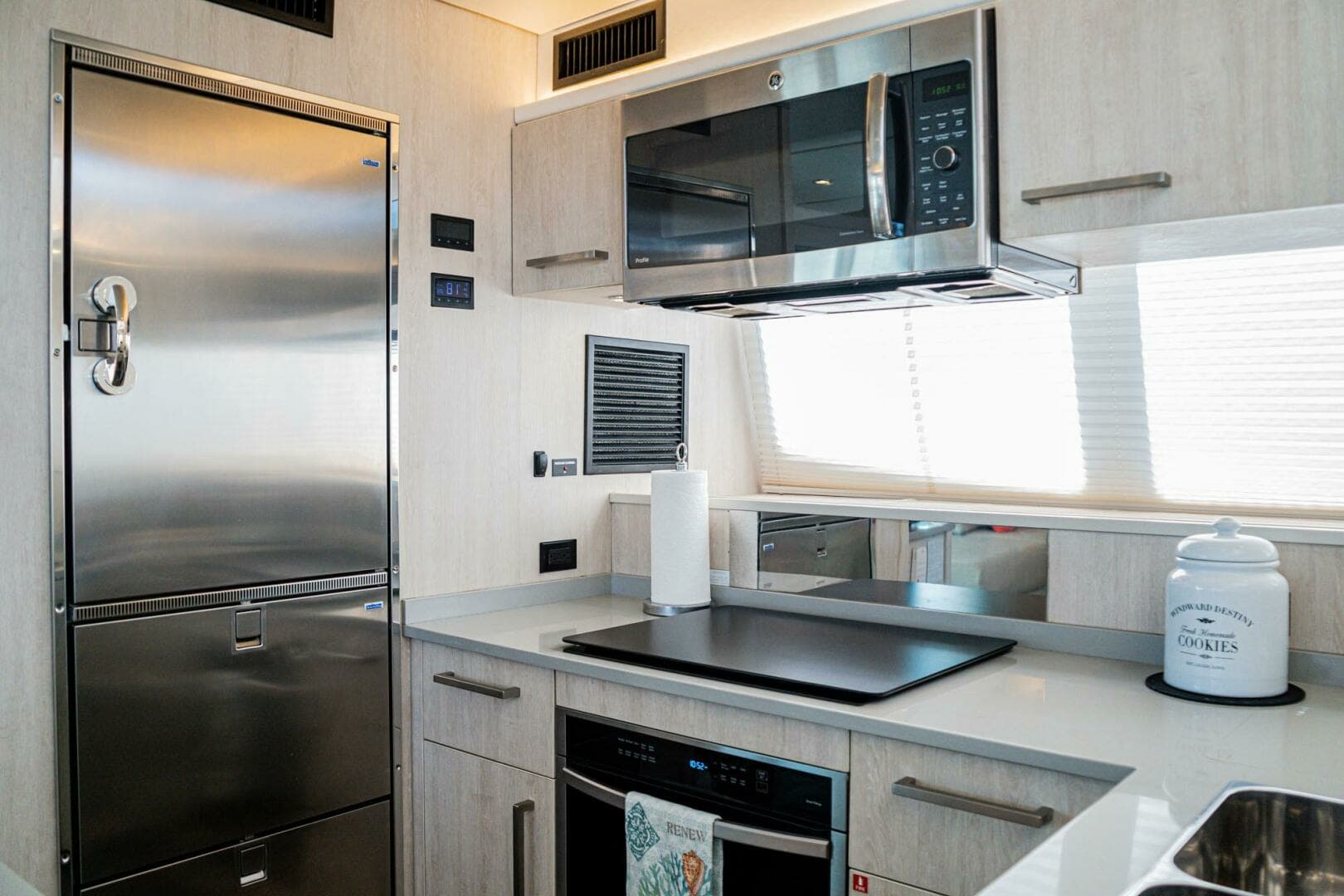 2018 Leopard 58 - Image 17