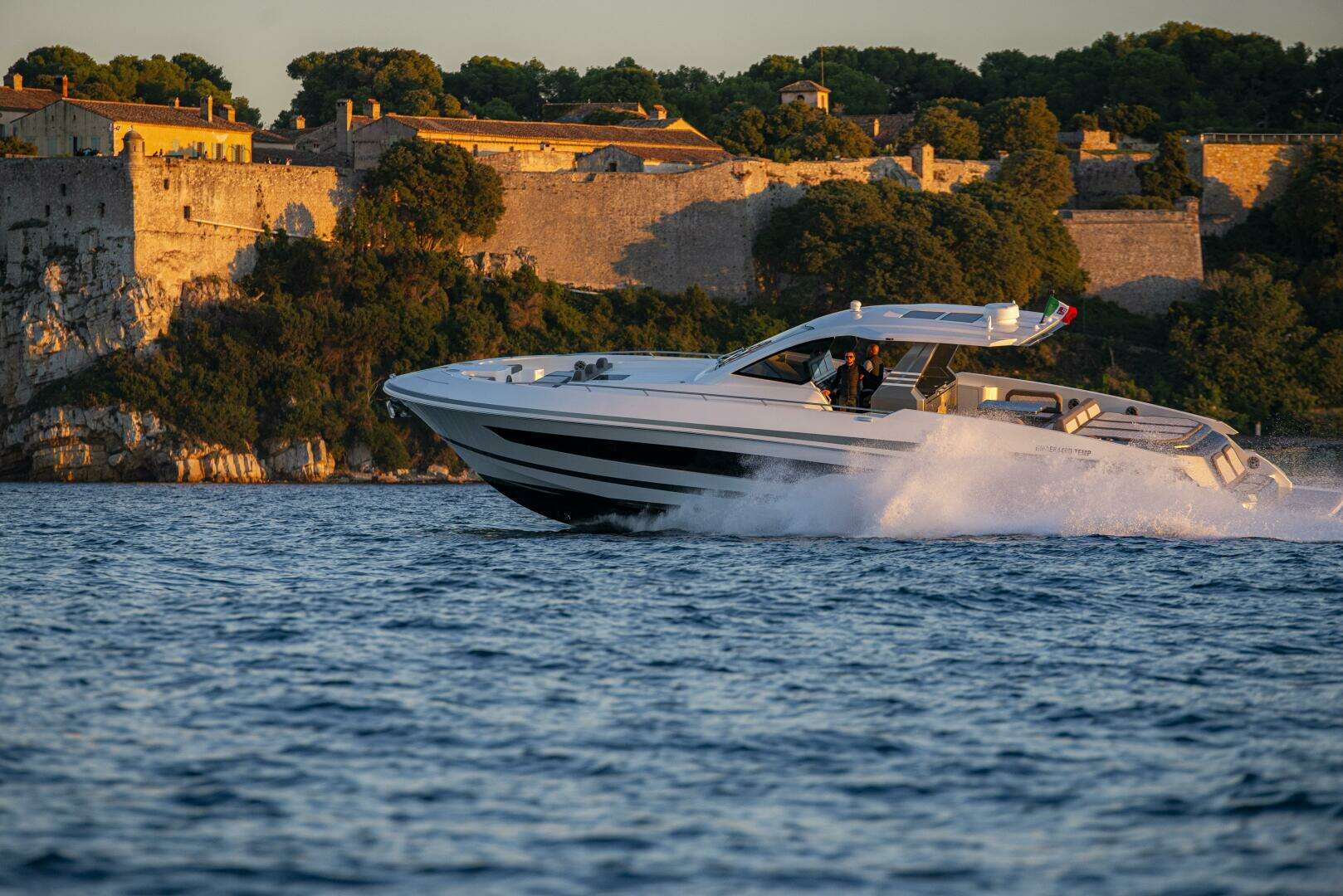 2027 Canados Gladiator 571 Blade - Image 3