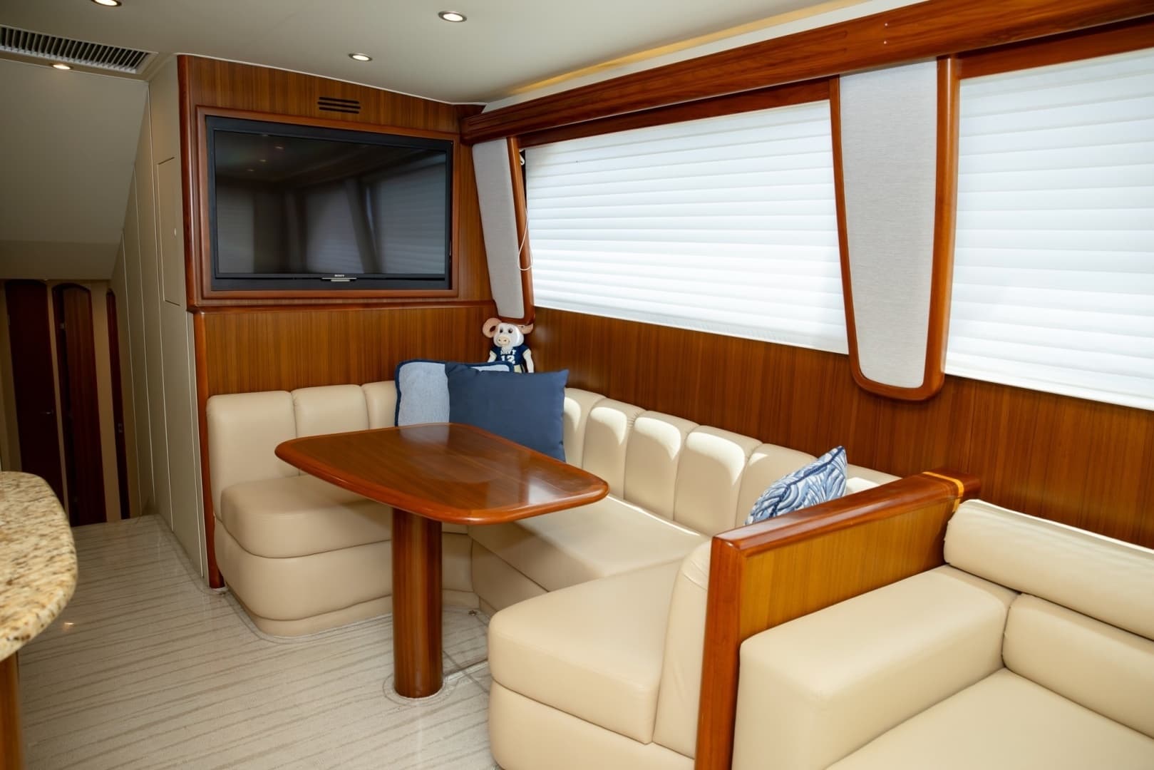 2008 Viking 60 Convertible - Image 2