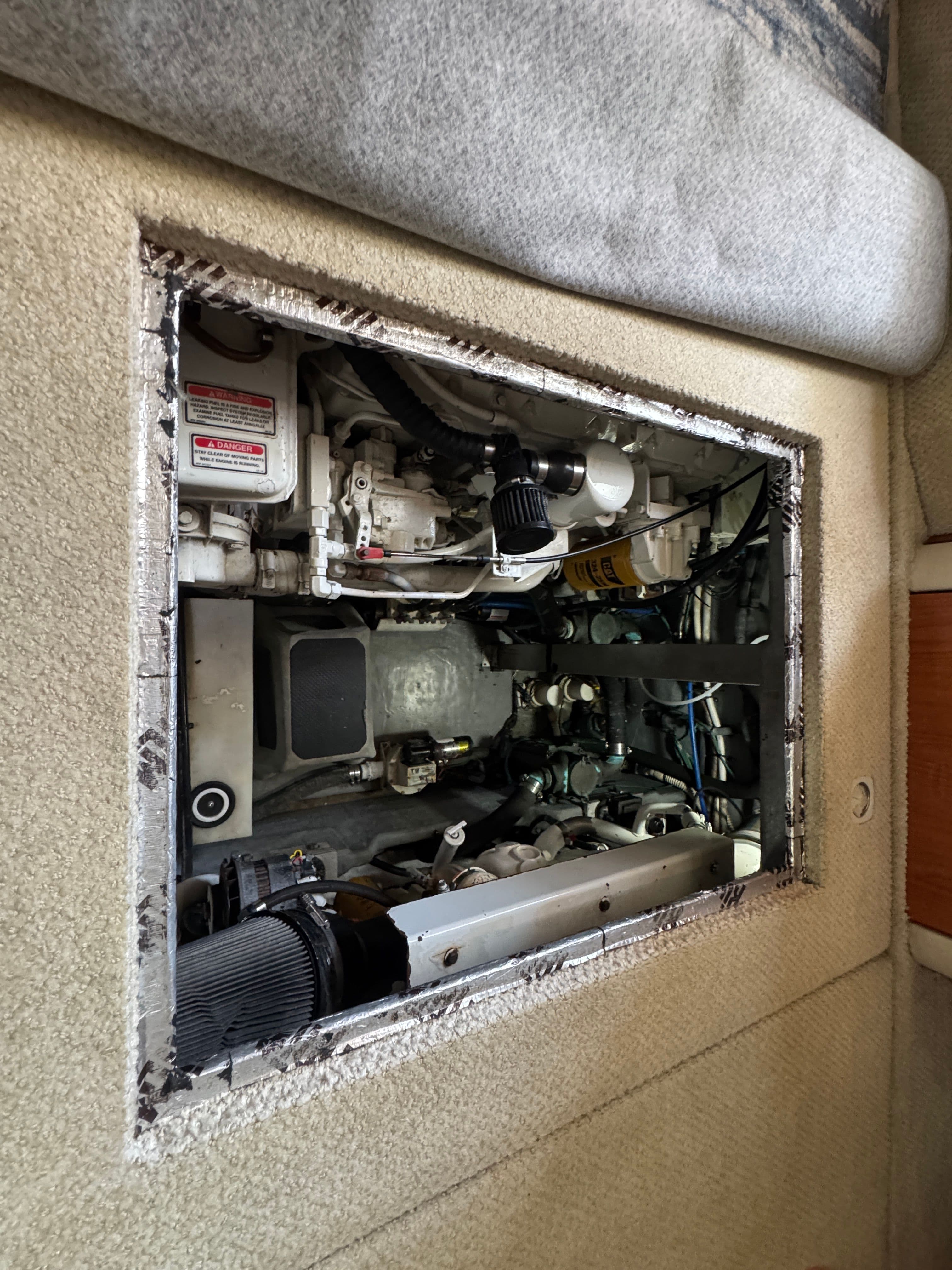 2001 Sea Ray 380 Aft Cabin - 96
