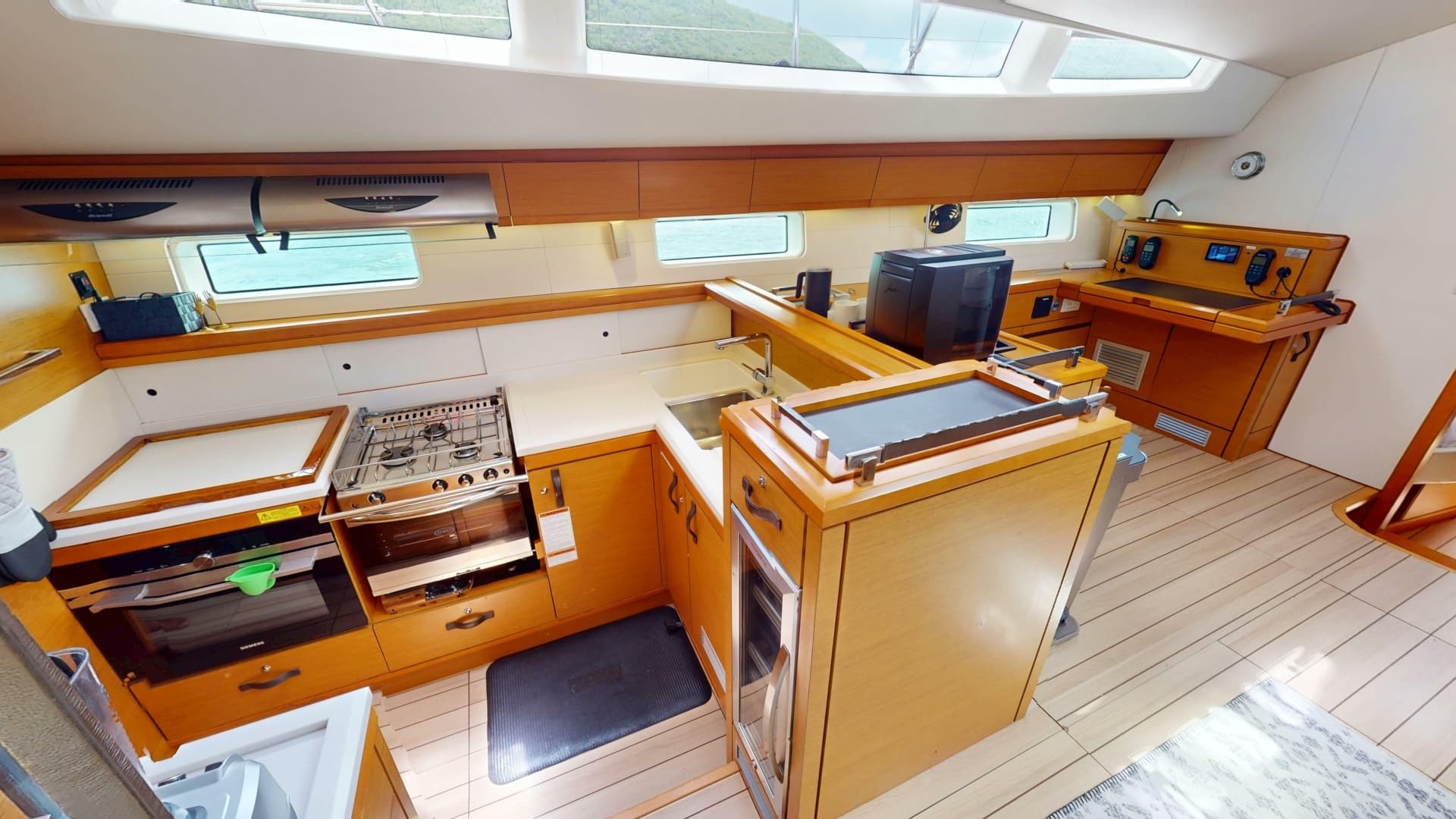 2018 Jeanneau 64 - Image 19