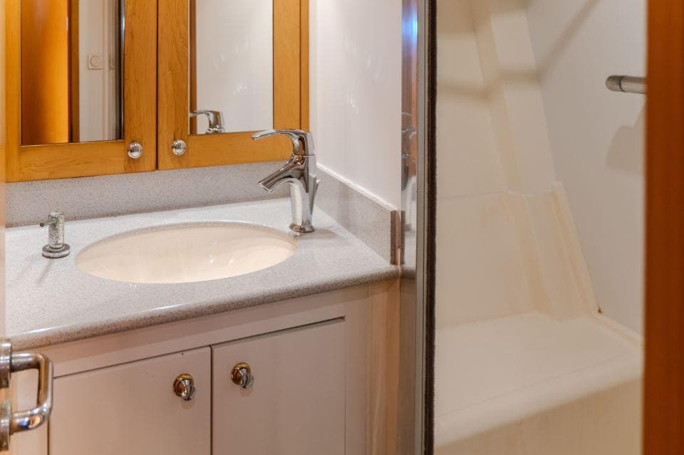 2008 Discovery 55 - 53
