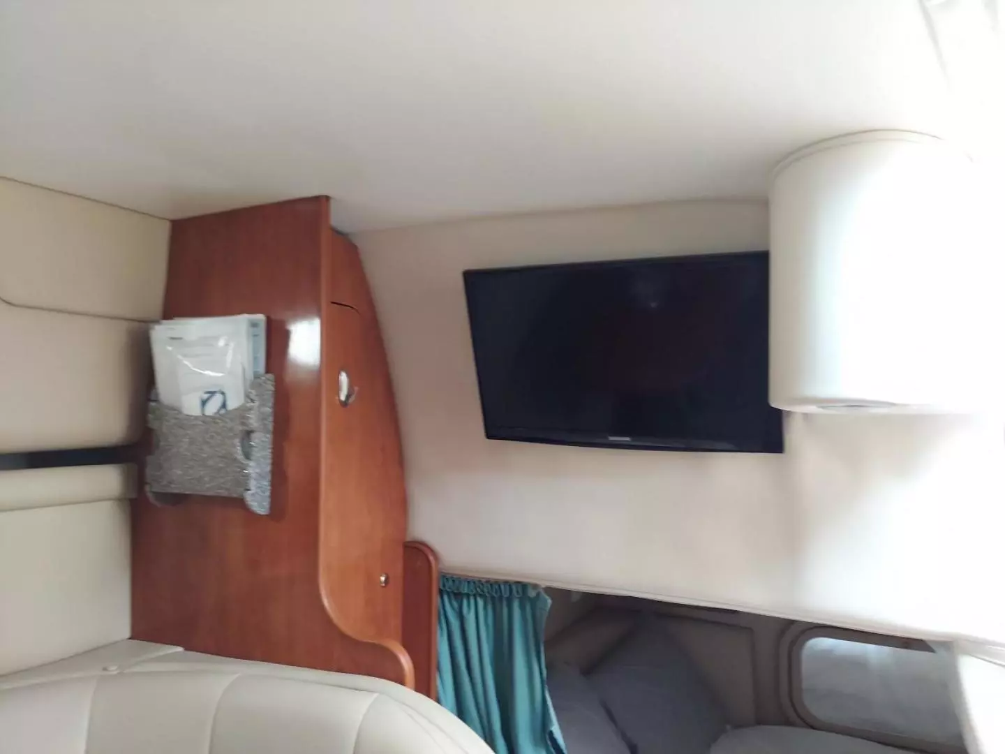 2004 Rinker 342 Fiesta Vee - Image 26