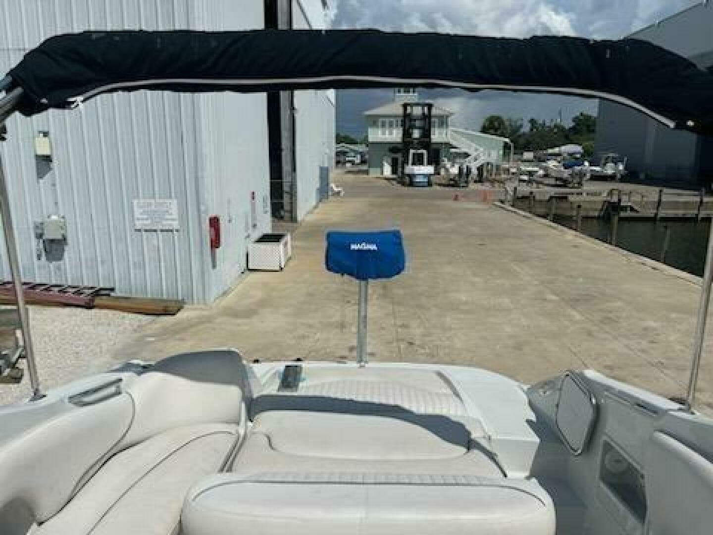2005 Crownline 275 CCR - Image 42