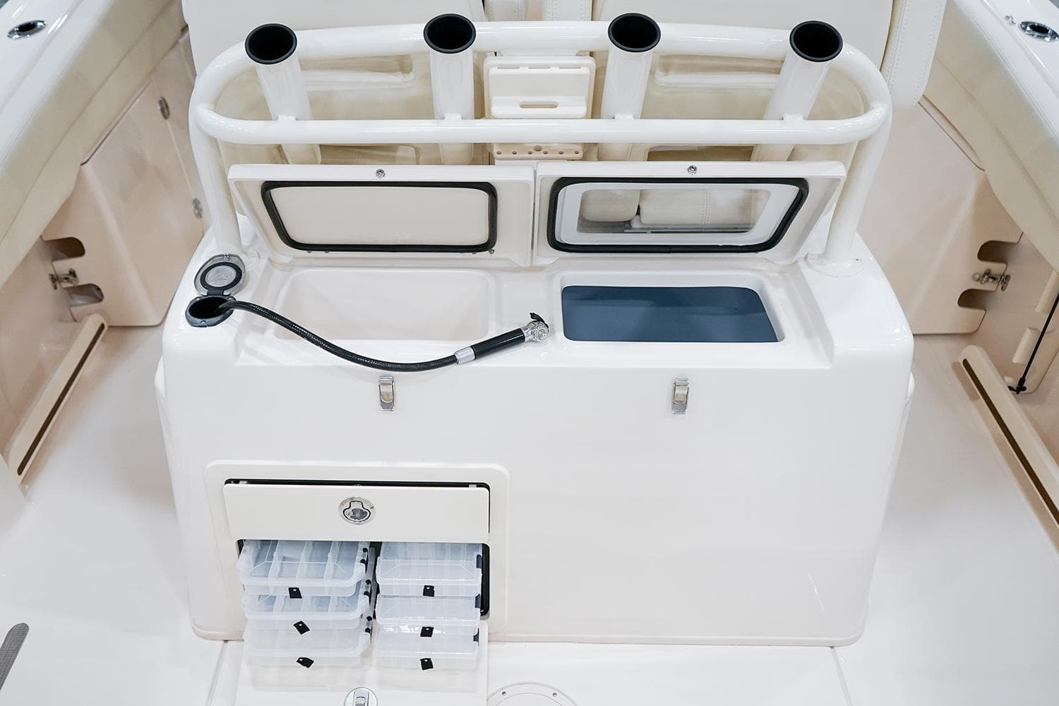 Manufacturer Provided Image: 2026 Grady-White Canyon 271 fishing station with rod holders and storage.