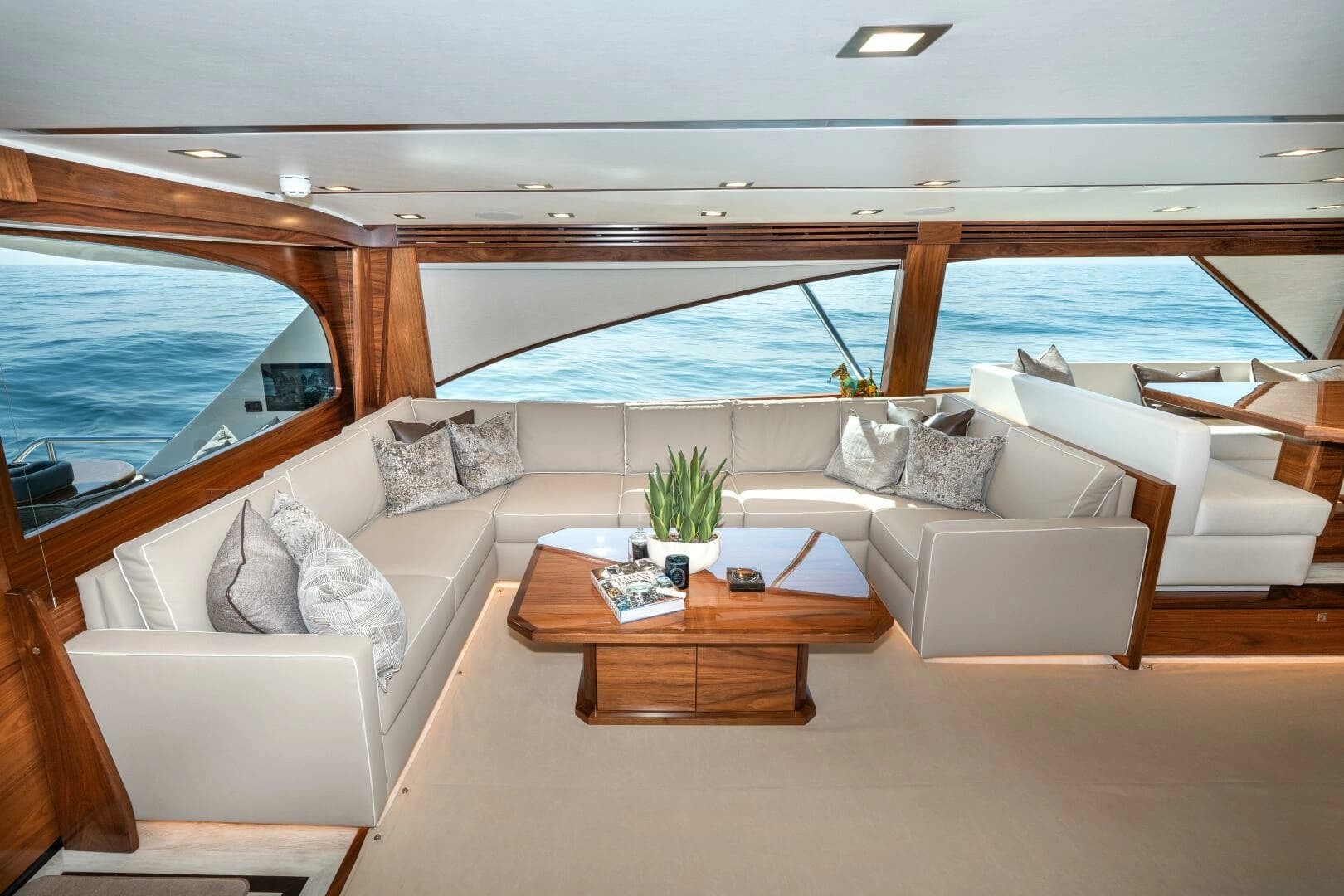 2025 Viking 90C - Image 16