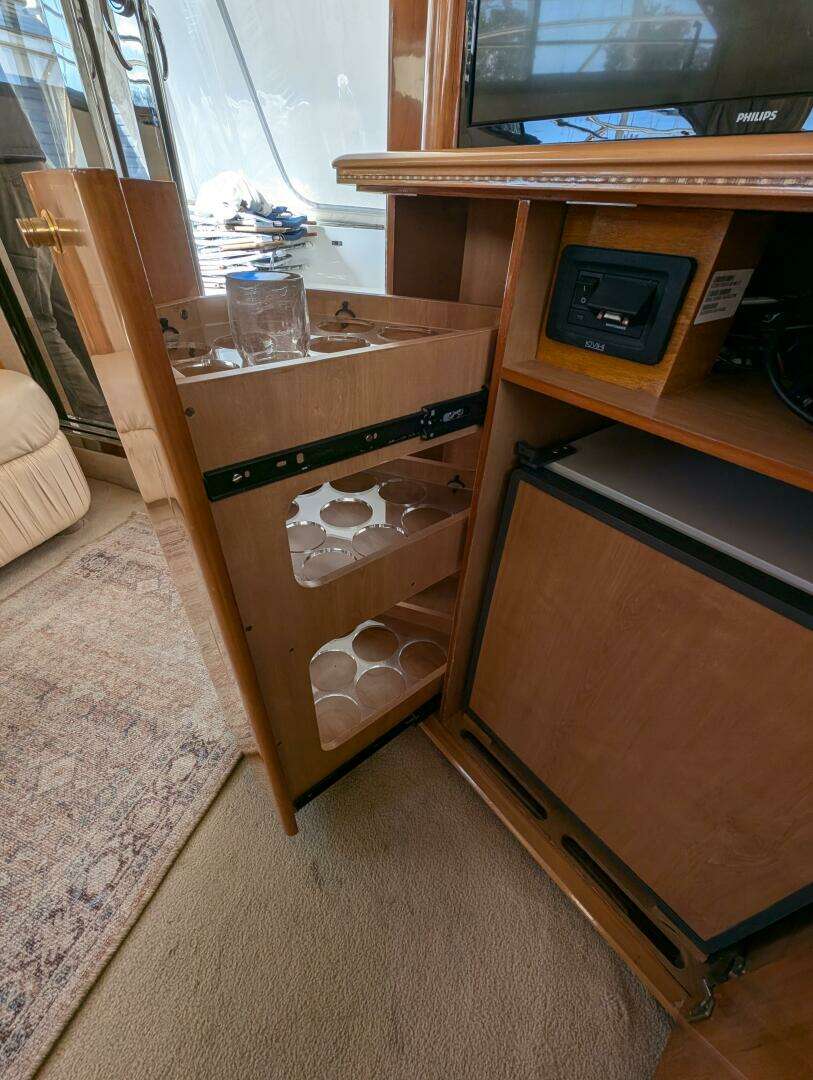 1998 Viking Princess Sport Cruiser - Image 21