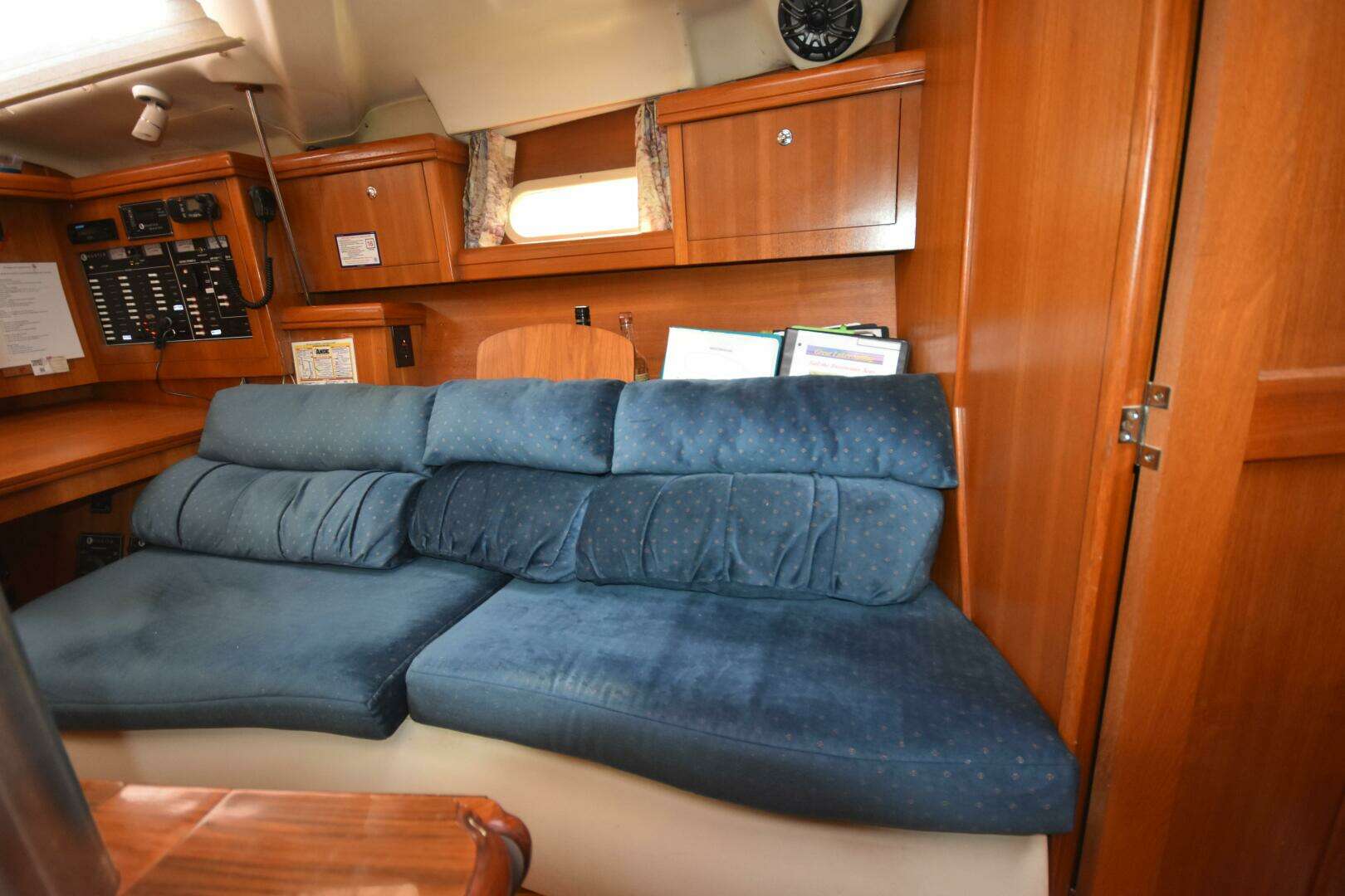 2003 Hunter 386 - Image 43