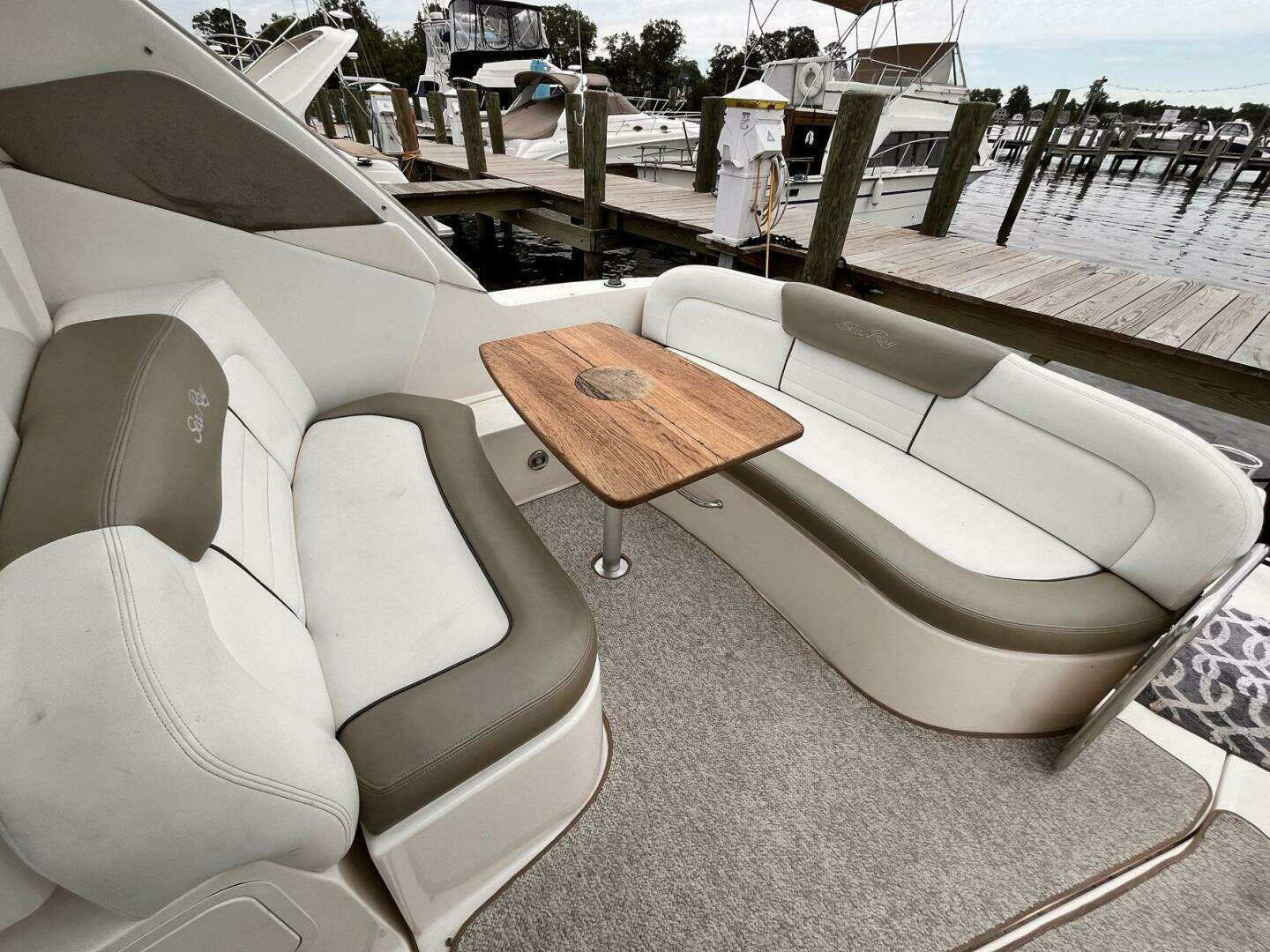 2007 Sea Ray 310 Sundancer - Image 10