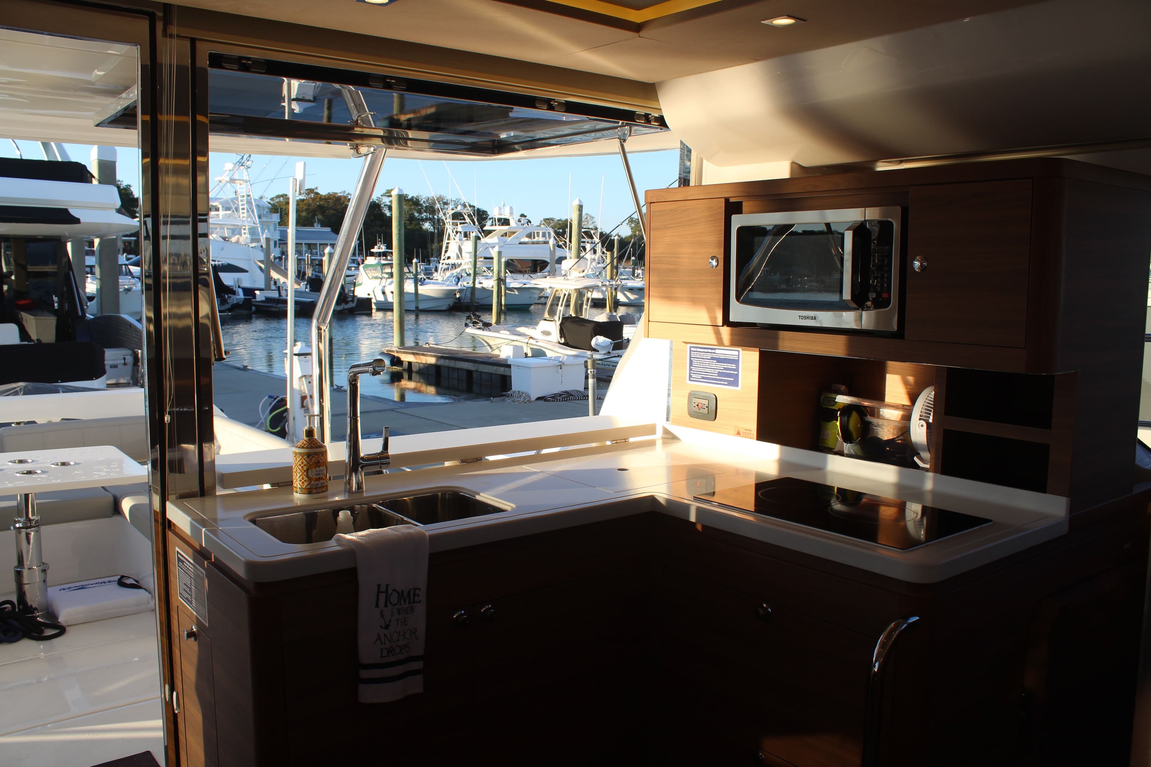 2025 Aquila 44 Yacht - 33