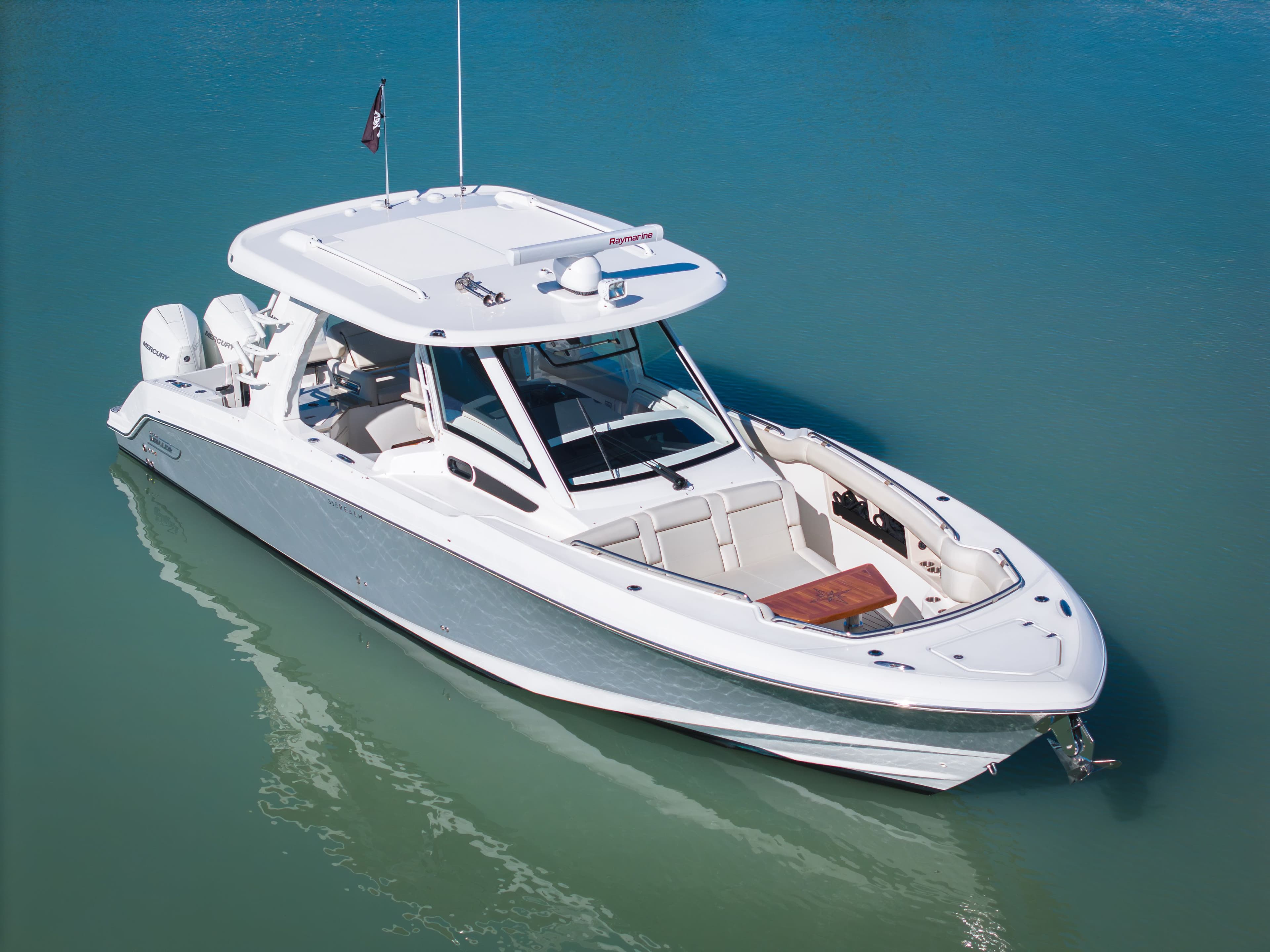 2021 Boston Whaler 350 Realm - 2