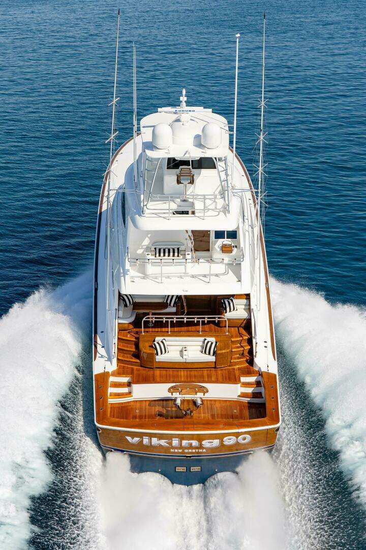 2026 Viking 90 Sky Bridge - Image 25