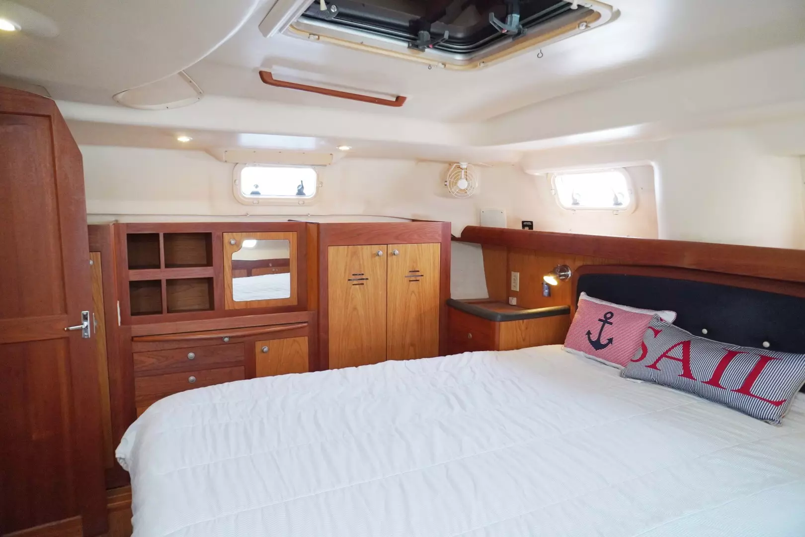 2000 Hunter Passage 420 - Image 11
