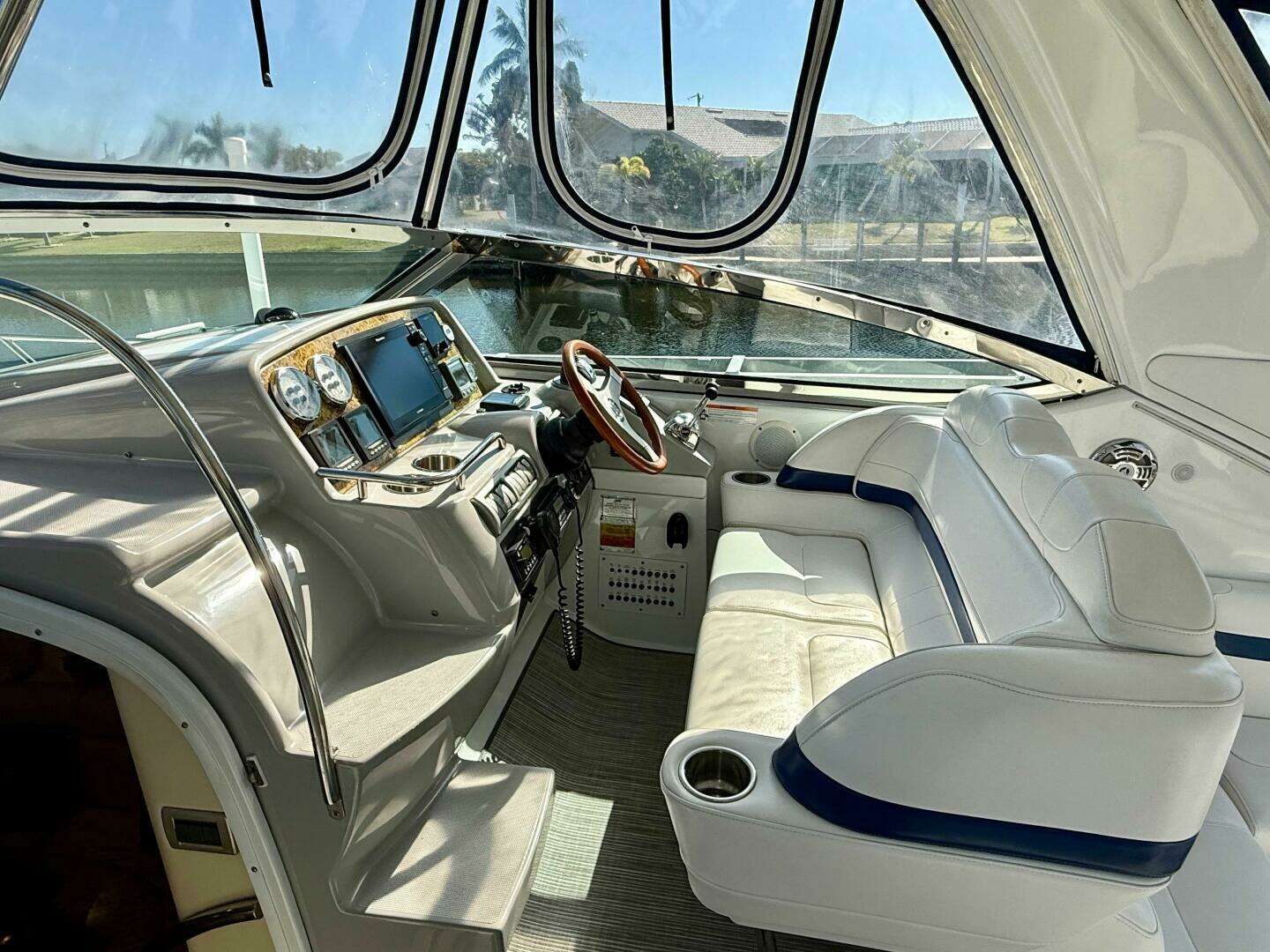 2008 Formula 37 Performance Cruiser - Image 20