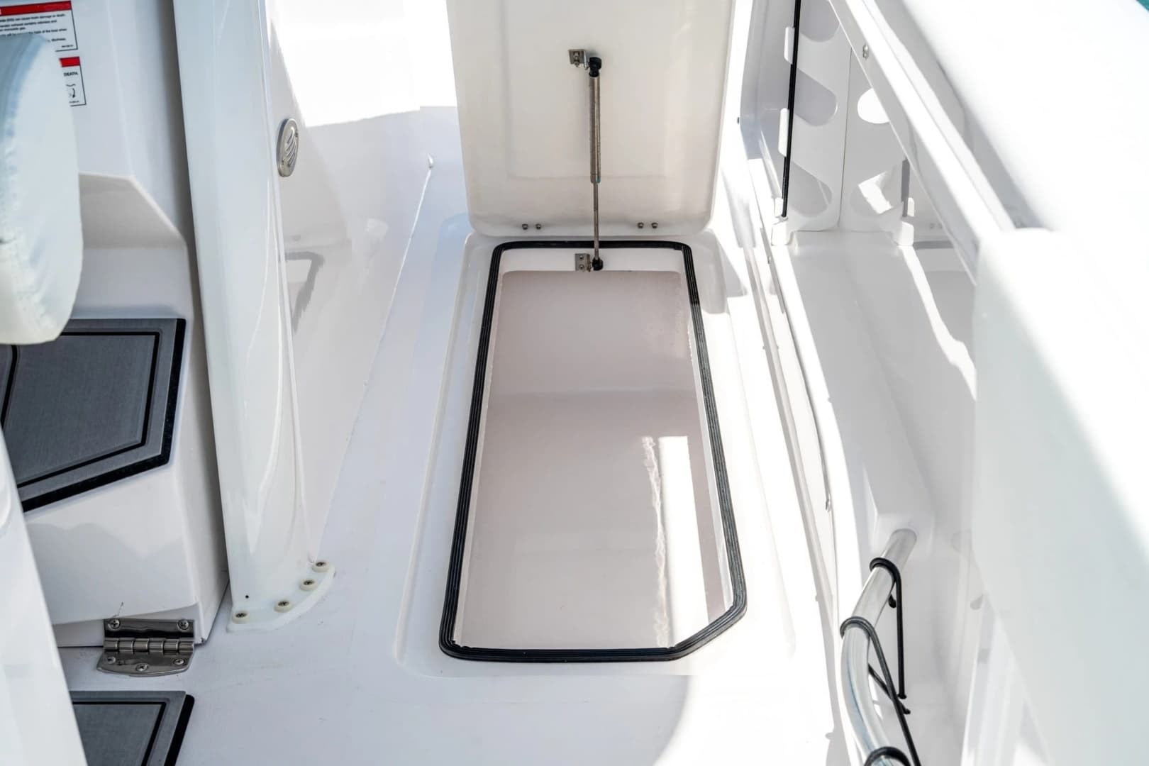 2026 Twin Vee 280 GFX2 CC - Image 24