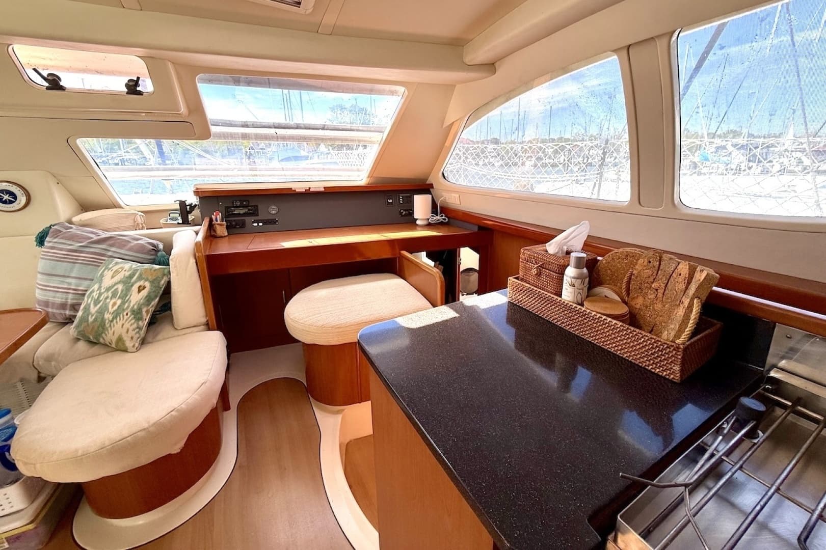 2010 Leopard 46 - Image 55
