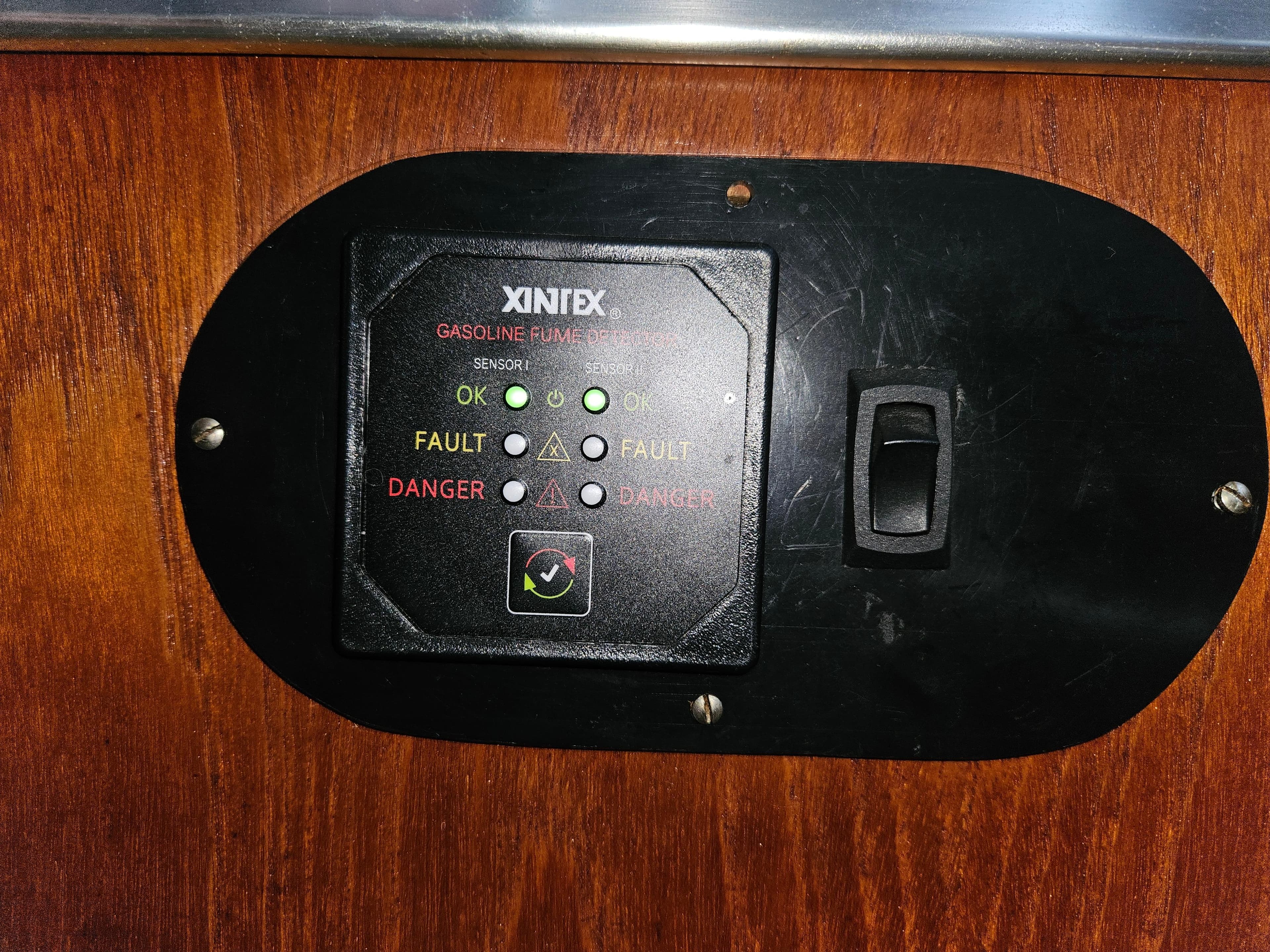 Xintex gasoline fume detector on 1978 Tollycraft 37 Sport Sedan boat.