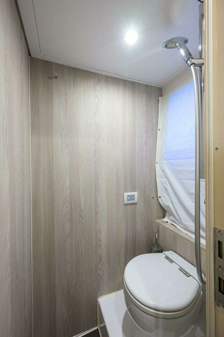2019 Azimut S7 - Image 135