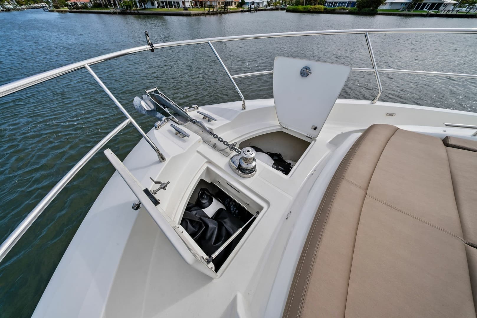 2015 Prestige 550 - Image 64