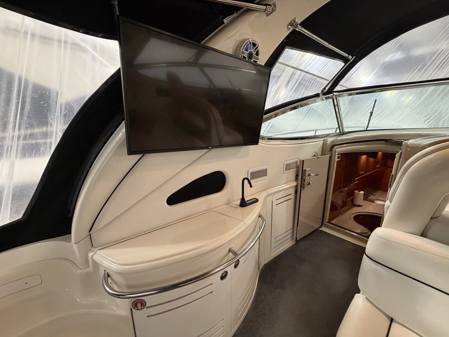 2001 Sea Ray 510 Sundancer 800 CAT - Image 13