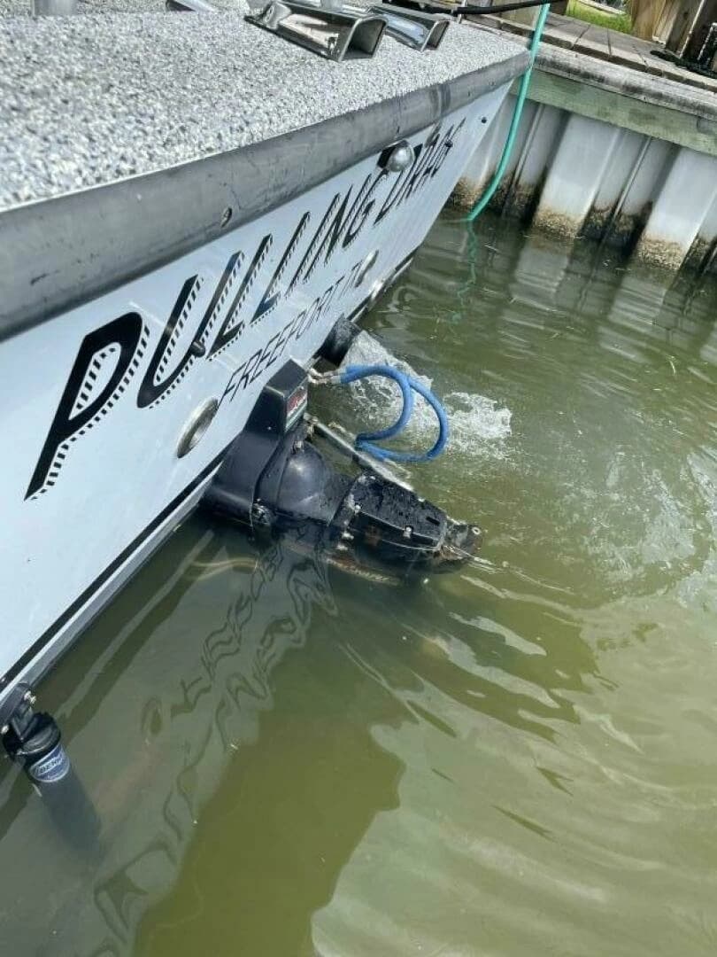 1997 Custom 31 Center Console - Image 31